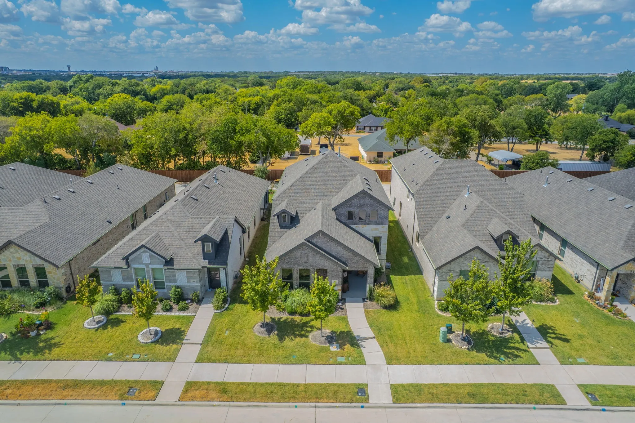 Single Family Residence For Sale in Ellis County , 201 Foreman Drive, Midlothian, Texas 76065, 4 Bedroom, 3 Bathroom, 2 Garage spaces, 2,630 Sqft, built in 2023, mls#21379447, Real Estate Agent in Midlothian, Homes For Sale in Ellis county, Homes For Sale in Midlothian, Realtor in Midlothian Texas, Real Estate Brokerage Independent Realty Texas, Luminita Cordes Realtor