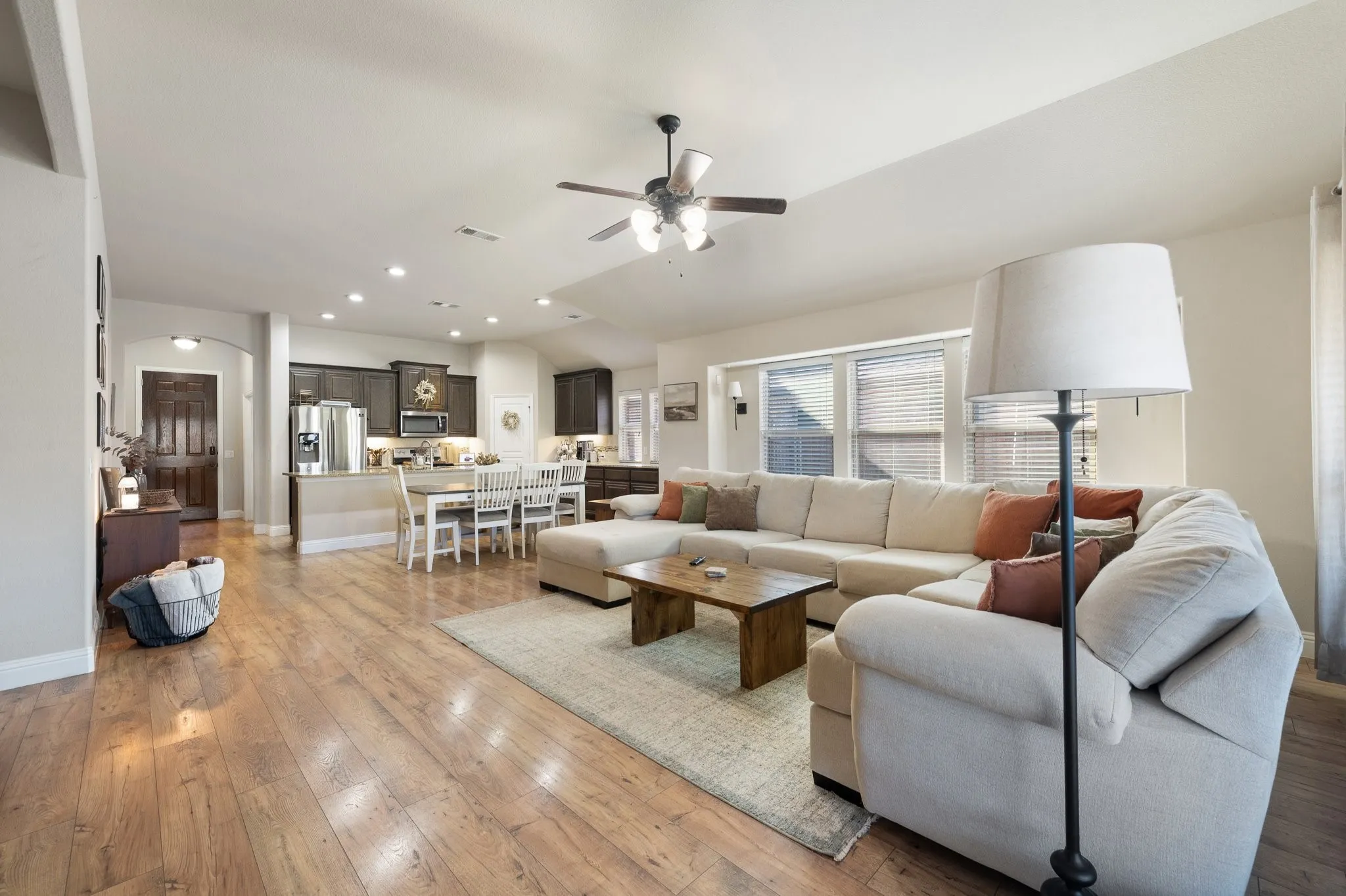 Single Family Residence For Sale in Johnson County , 119 Gateway Drive, Alvarado, Texas 76009, 4 Bedroom, 2 Bathroom, 2 Garage spaces, 1,670 Sqft, built in 2017, mls#21380768, Real Estate Agent in Alvarado, Homes For Sale in Johnson county, Homes For Sale in Alvarado, Realtor in Alvarado Texas, Real Estate Brokerage Independent Realty Texas, Luminita Cordes Realtor