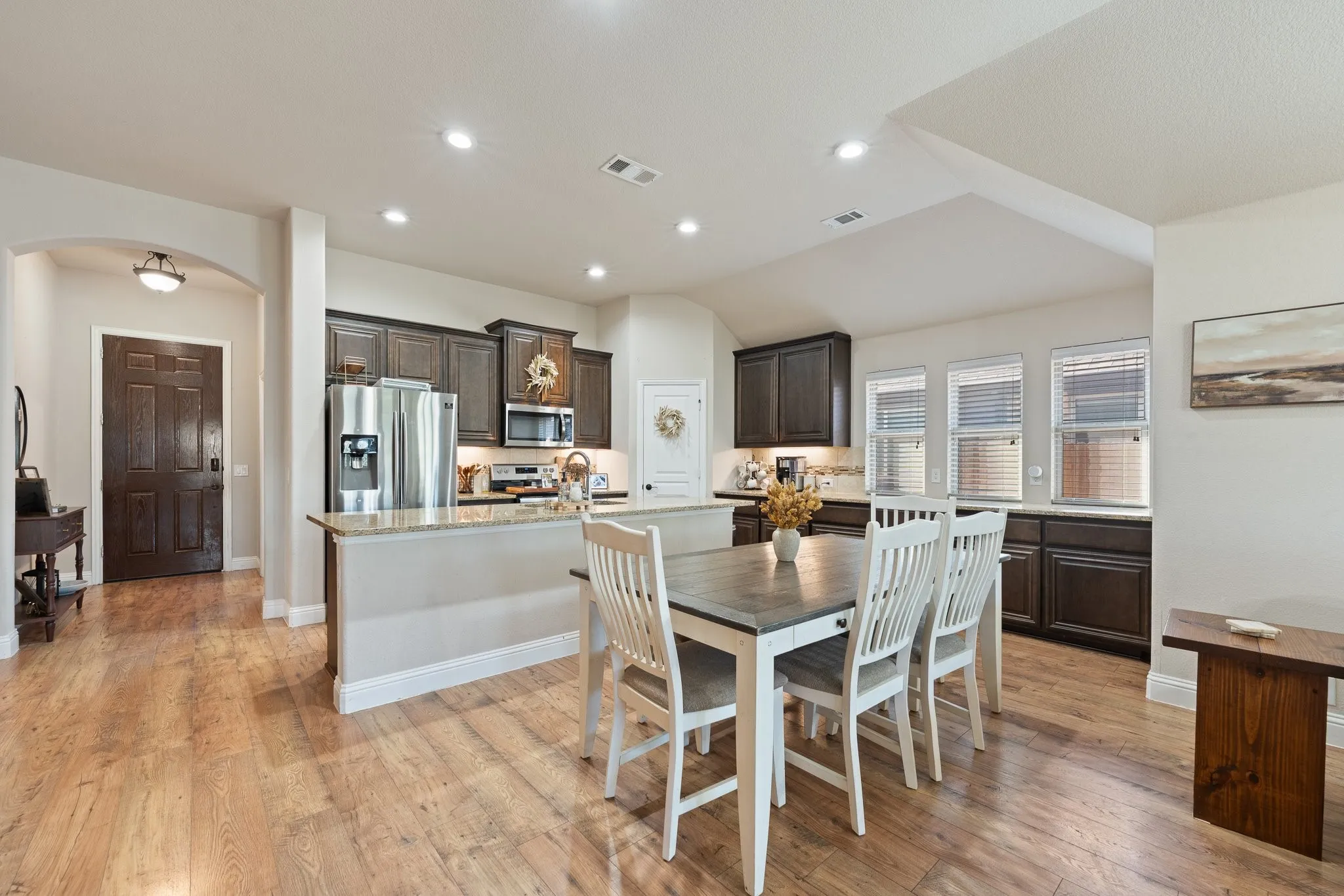 Single Family Residence For Sale in Johnson County , 119 Gateway Drive, Alvarado, Texas 76009, 4 Bedroom, 2 Bathroom, 2 Garage spaces, 1,670 Sqft, built in 2017, mls#21380768, Real Estate Agent in Alvarado, Homes For Sale in Johnson county, Homes For Sale in Alvarado, Realtor in Alvarado Texas, Real Estate Brokerage Independent Realty Texas, Luminita Cordes Realtor