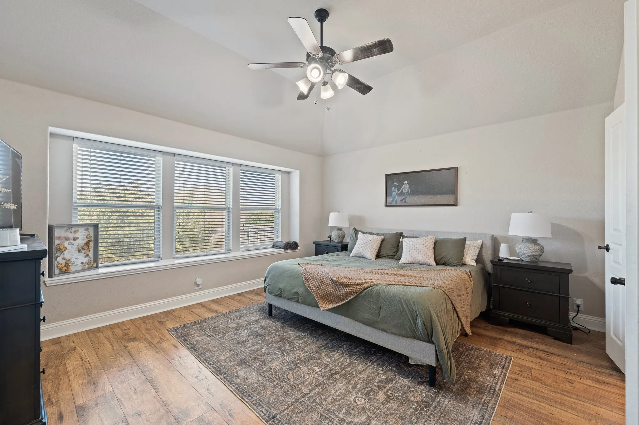 Single Family Residence For Sale in Johnson County , 119 Gateway Drive, Alvarado, Texas 76009, 4 Bedroom, 2 Bathroom, 2 Garage spaces, 1,670 Sqft, built in 2017, mls#21380768, Real Estate Agent in Alvarado, Homes For Sale in Johnson county, Homes For Sale in Alvarado, Realtor in Alvarado Texas, Real Estate Brokerage Independent Realty Texas, Luminita Cordes Realtor