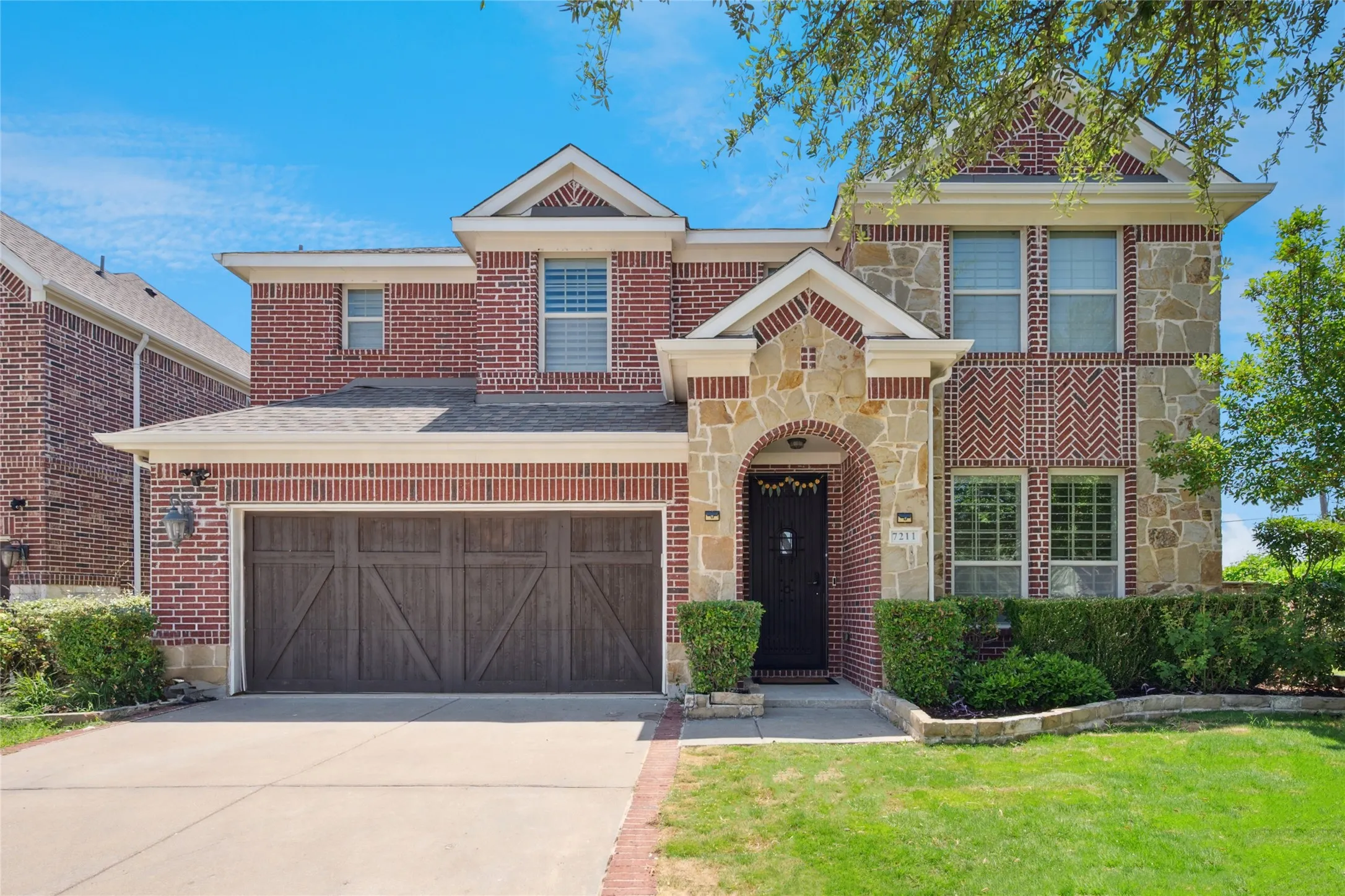 Single Family Residence For Rent in Dallas County , 7211 Beranger Drive, Irving, Texas 75063, 4 Bedroom, 5 Bathroom, 2 Garage spaces, 4,065 Sqft, built in 2014, mls#21380879, Real Estate Agent in Irving, Homes For Rent in Dallas county, Homes For Rent in Irving, Realtor in Irving Texas, Real Estate Brokerage Independent Realty Texas, Luminita Cordes Realtor
