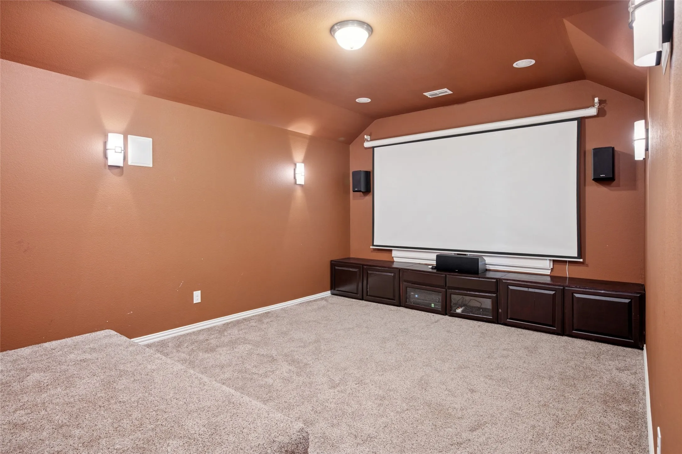 Single Family Residence For Rent in Dallas County , 7211 Beranger Drive, Irving, Texas 75063, 4 Bedroom, 5 Bathroom, 2 Garage spaces, 4,065 Sqft, built in 2014, mls#21380879, Real Estate Agent in Irving, Homes For Rent in Dallas county, Homes For Rent in Irving, Realtor in Irving Texas, Real Estate Brokerage Independent Realty Texas, Luminita Cordes Realtor
