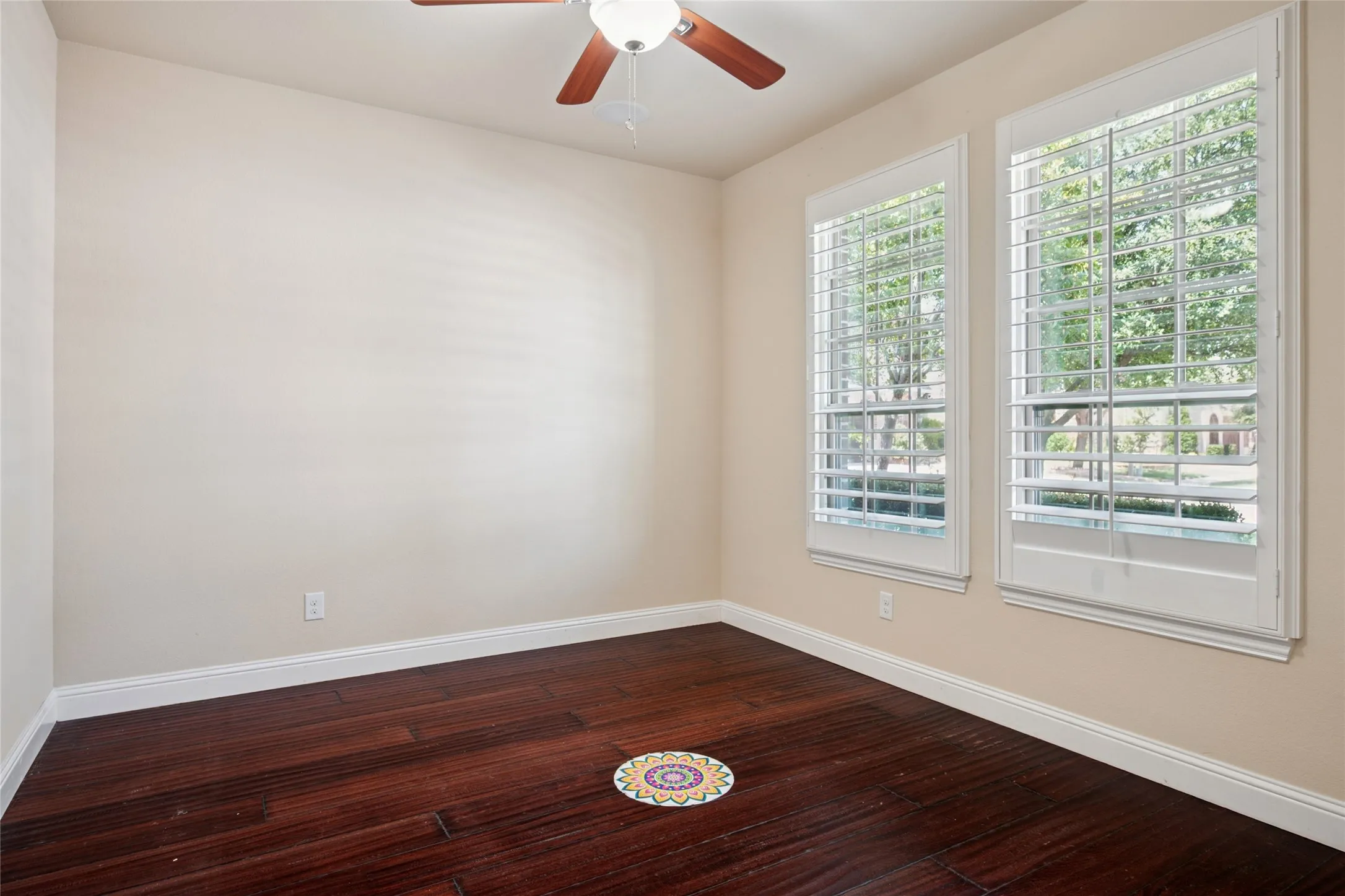 Single Family Residence For Rent in Dallas County , 7211 Beranger Drive, Irving, Texas 75063, 4 Bedroom, 5 Bathroom, 2 Garage spaces, 4,065 Sqft, built in 2014, mls#21380879, Real Estate Agent in Irving, Homes For Rent in Dallas county, Homes For Rent in Irving, Realtor in Irving Texas, Real Estate Brokerage Independent Realty Texas, Luminita Cordes Realtor