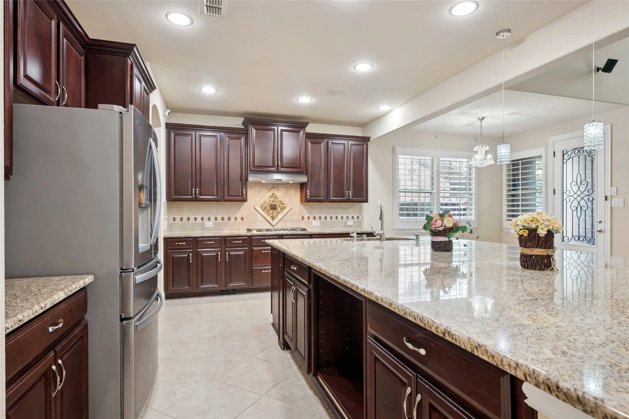 Single Family Residence For Rent in Dallas County , 7211 Beranger Drive, Irving, Texas 75063, 4 Bedroom, 5 Bathroom, 2 Garage spaces, 4,065 Sqft, built in 2014, mls#21380879, Real Estate Agent in Irving, Homes For Rent in Dallas county, Homes For Rent in Irving, Realtor in Irving Texas, Real Estate Brokerage Independent Realty Texas, Luminita Cordes Realtor