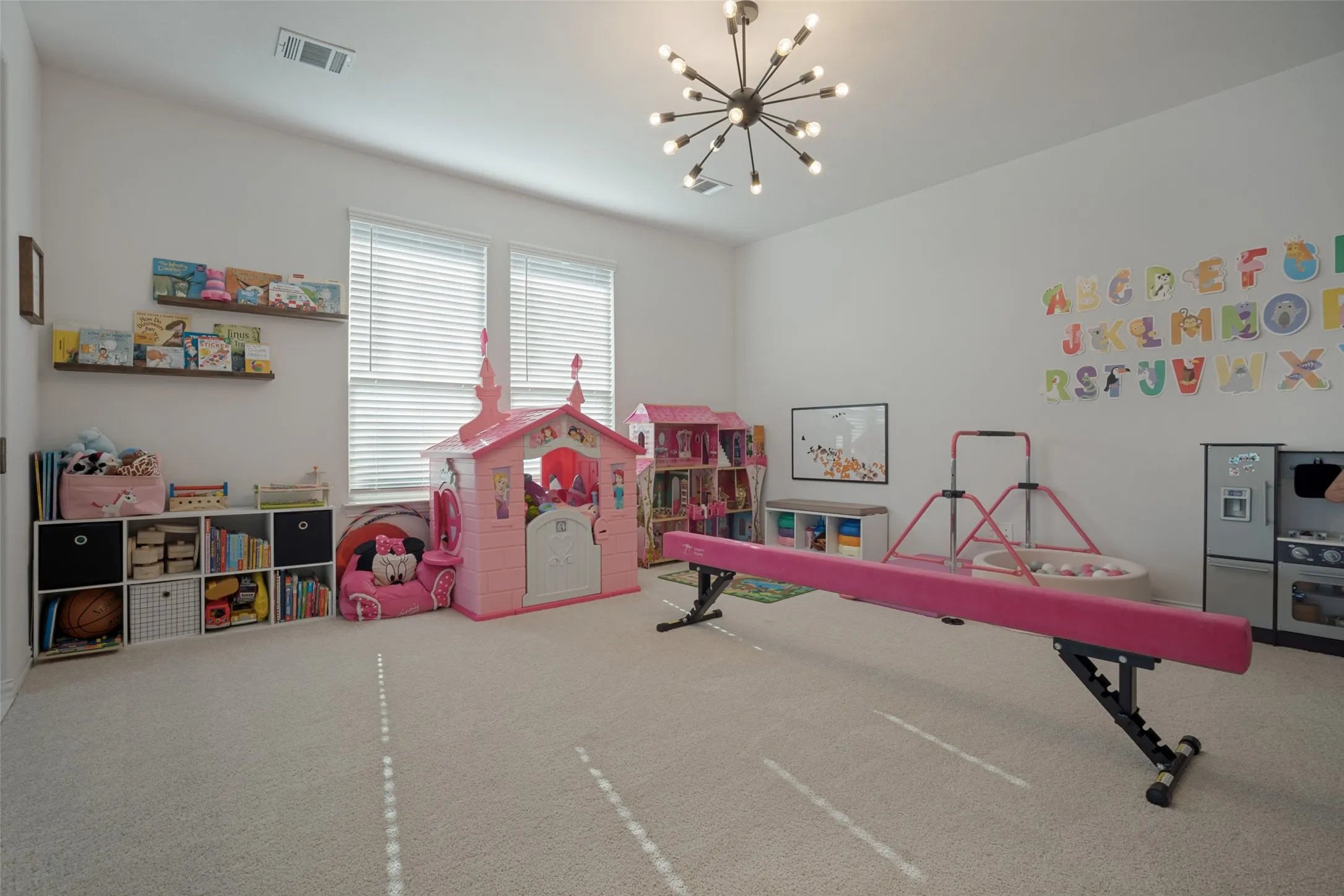 Single Family Residence For Sale in Denton County , 1238 Stagecoach Trail, Justin, Texas 76247, 5 Bedroom, 3 Bathroom, 2 Garage spaces, 2,779 Sqft, built in 2022, mls#21380846, Real Estate Agent in Justin, Homes For Sale in Denton county, Homes For Sale in Justin, Realtor in Justin Texas, Real Estate Brokerage Independent Realty Texas, Luminita Cordes Realtor