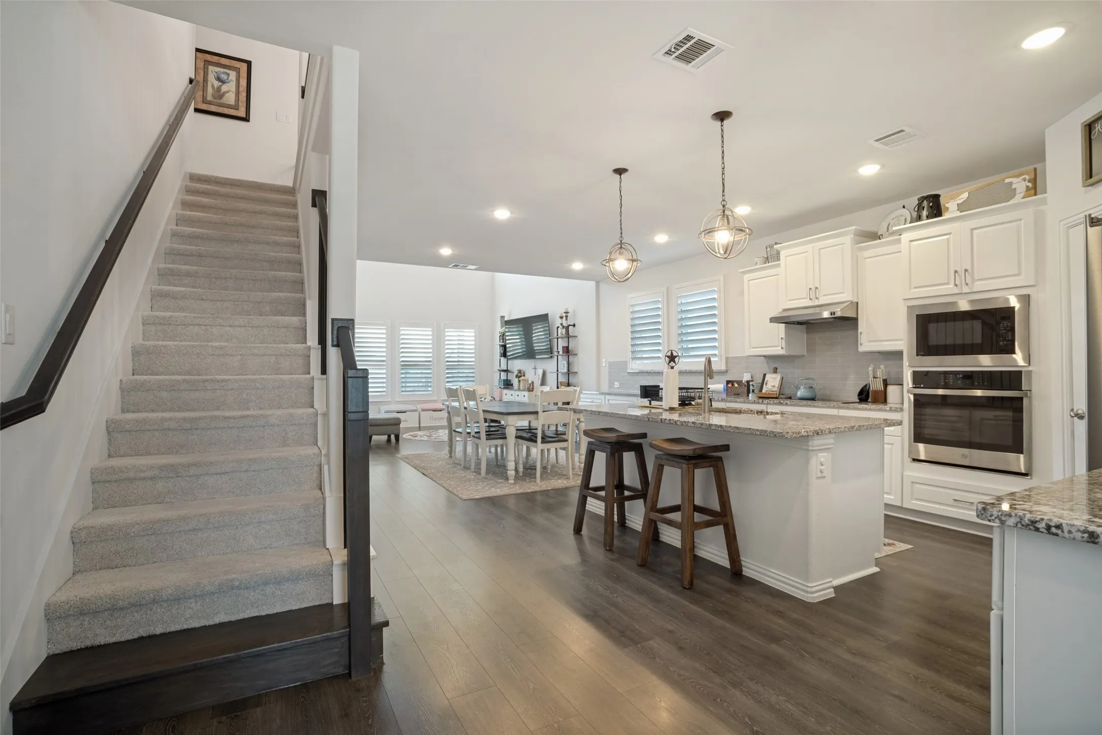 Single Family Residence For Sale in Denton County , 1238 Stagecoach Trail, Justin, Texas 76247, 5 Bedroom, 3 Bathroom, 2 Garage spaces, 2,779 Sqft, built in 2022, mls#21380846, Real Estate Agent in Justin, Homes For Sale in Denton county, Homes For Sale in Justin, Realtor in Justin Texas, Real Estate Brokerage Independent Realty Texas, Luminita Cordes Realtor