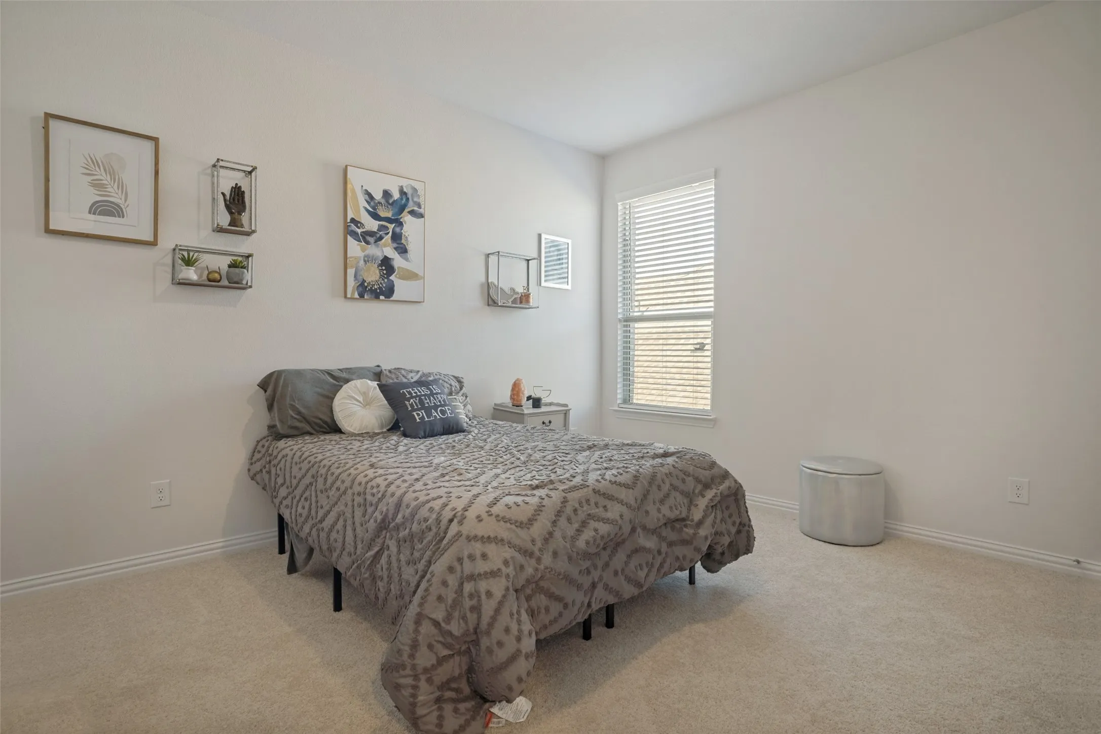 Single Family Residence For Sale in Denton County , 1238 Stagecoach Trail, Justin, Texas 76247, 5 Bedroom, 3 Bathroom, 2 Garage spaces, 2,779 Sqft, built in 2022, mls#21380846, Real Estate Agent in Justin, Homes For Sale in Denton county, Homes For Sale in Justin, Realtor in Justin Texas, Real Estate Brokerage Independent Realty Texas, Luminita Cordes Realtor