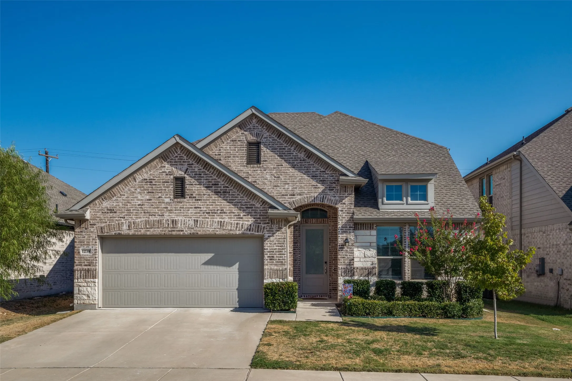 Single Family Residence For Sale in Denton County , 1238 Stagecoach Trail, Justin, Texas 76247, 5 Bedroom, 3 Bathroom, 2 Garage spaces, 2,779 Sqft, built in 2022, mls#21380846, Real Estate Agent in Justin, Homes For Sale in Denton county, Homes For Sale in Justin, Realtor in Justin Texas, Real Estate Brokerage Independent Realty Texas, Luminita Cordes Realtor