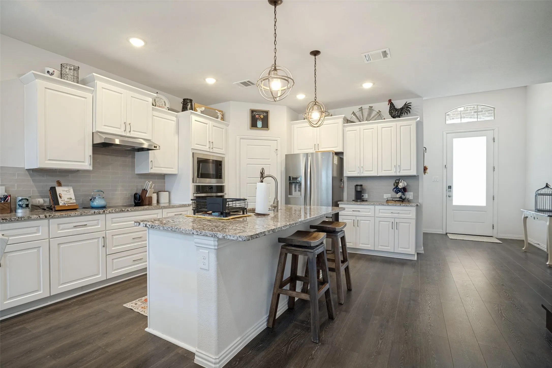 Single Family Residence For Sale in Denton County , 1238 Stagecoach Trail, Justin, Texas 76247, 5 Bedroom, 3 Bathroom, 2 Garage spaces, 2,779 Sqft, built in 2022, mls#21380846, Real Estate Agent in Justin, Homes For Sale in Denton county, Homes For Sale in Justin, Realtor in Justin Texas, Real Estate Brokerage Independent Realty Texas, Luminita Cordes Realtor