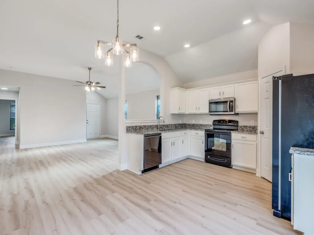 Single Family Residence For Sale in Denton County , 5551 Exeter Drive, Prosper, Texas 75078, 3 Bedroom, 2 Bathroom, 2 Garage spaces, 1,554 Sqft, built in 2008, mls#21369593, Real Estate Agent in Prosper, Homes For Sale in Denton county, Homes For Sale in Prosper, Realtor in Prosper Texas, Real Estate Brokerage Independent Realty Texas, Luminita Cordes Realtor