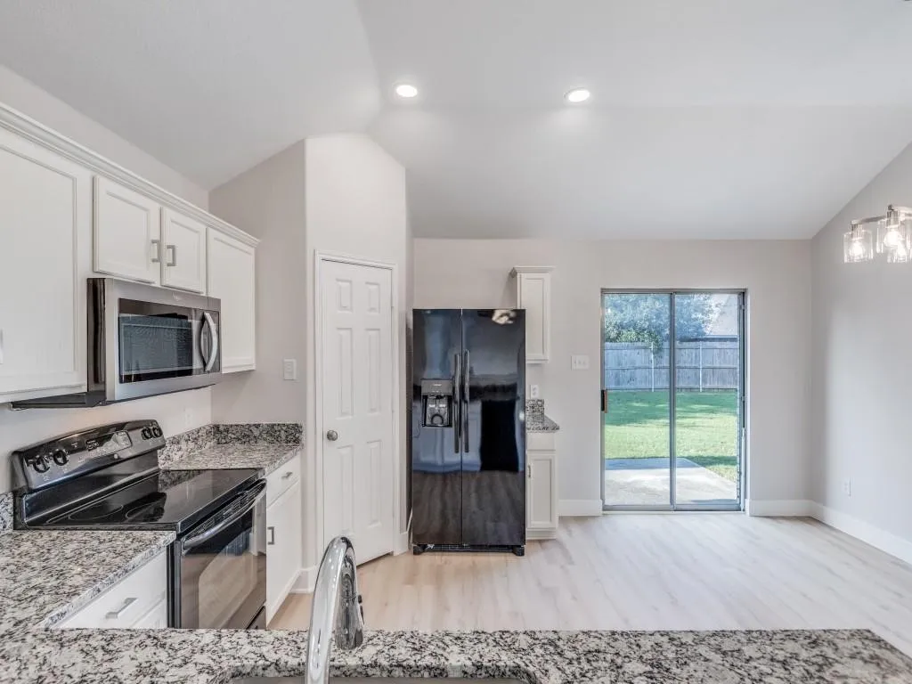 Single Family Residence For Sale in Denton County , 5551 Exeter Drive, Prosper, Texas 75078, 3 Bedroom, 2 Bathroom, 2 Garage spaces, 1,554 Sqft, built in 2008, mls#21369593, Real Estate Agent in Prosper, Homes For Sale in Denton county, Homes For Sale in Prosper, Realtor in Prosper Texas, Real Estate Brokerage Independent Realty Texas, Luminita Cordes Realtor
