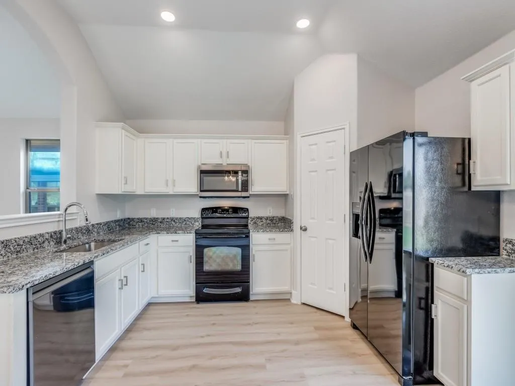 Single Family Residence For Sale in Denton County , 5551 Exeter Drive, Prosper, Texas 75078, 3 Bedroom, 2 Bathroom, 2 Garage spaces, 1,554 Sqft, built in 2008, mls#21369593, Real Estate Agent in Prosper, Homes For Sale in Denton county, Homes For Sale in Prosper, Realtor in Prosper Texas, Real Estate Brokerage Independent Realty Texas, Luminita Cordes Realtor