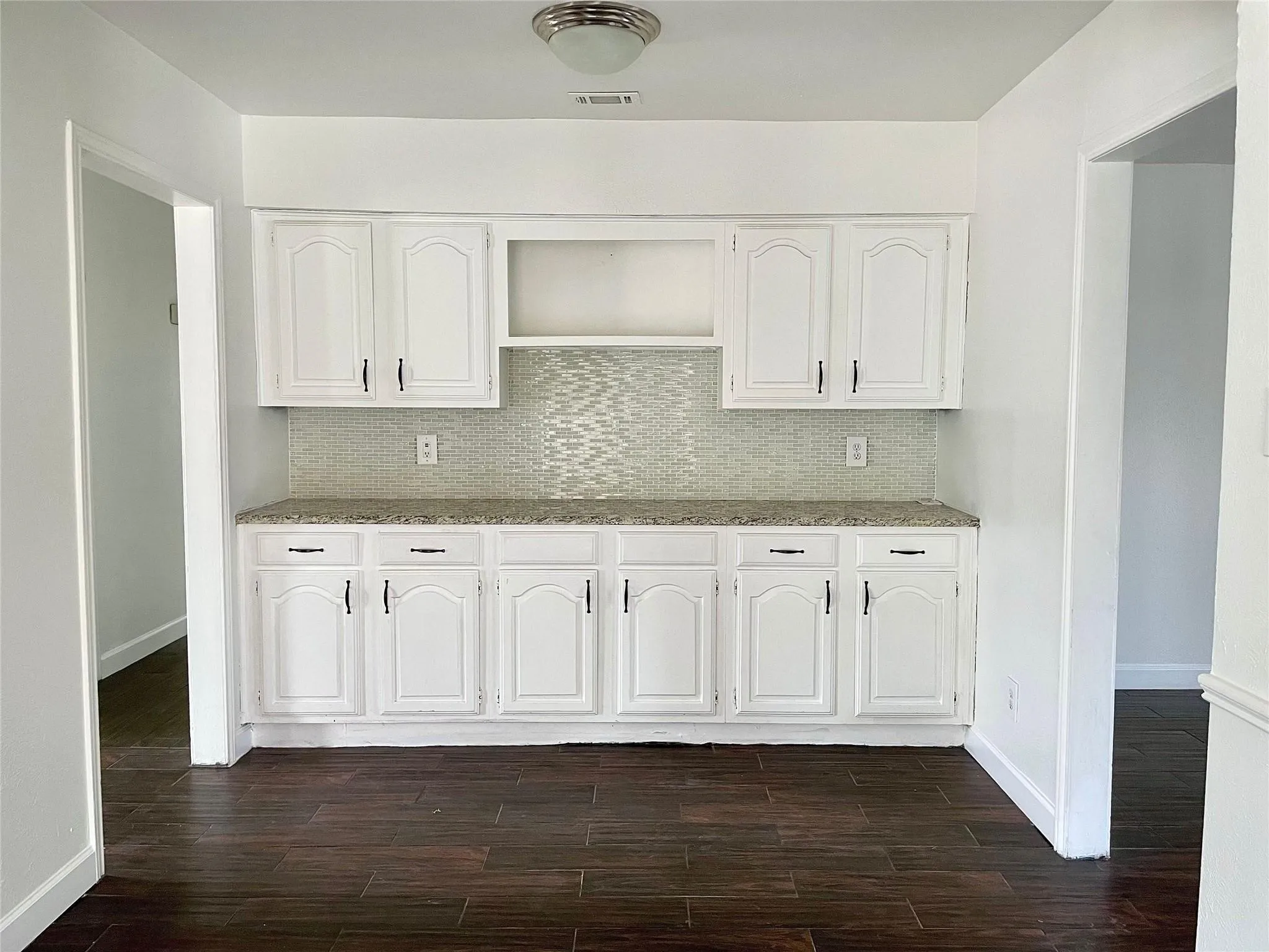 Single Family Residence For Rent in Collin County , 1305 W Spring Creek Parkway, Plano, Texas 75023, 4 Bedroom, 2 Bathroom, 2 Garage spaces, 2,155 Sqft, built in 1978, mls#21380863, Real Estate Agent in Plano, Homes For Rent in Collin county, Homes For Rent in Plano, Realtor in Plano Texas, Real Estate Brokerage Independent Realty Texas, Luminita Cordes Realtor