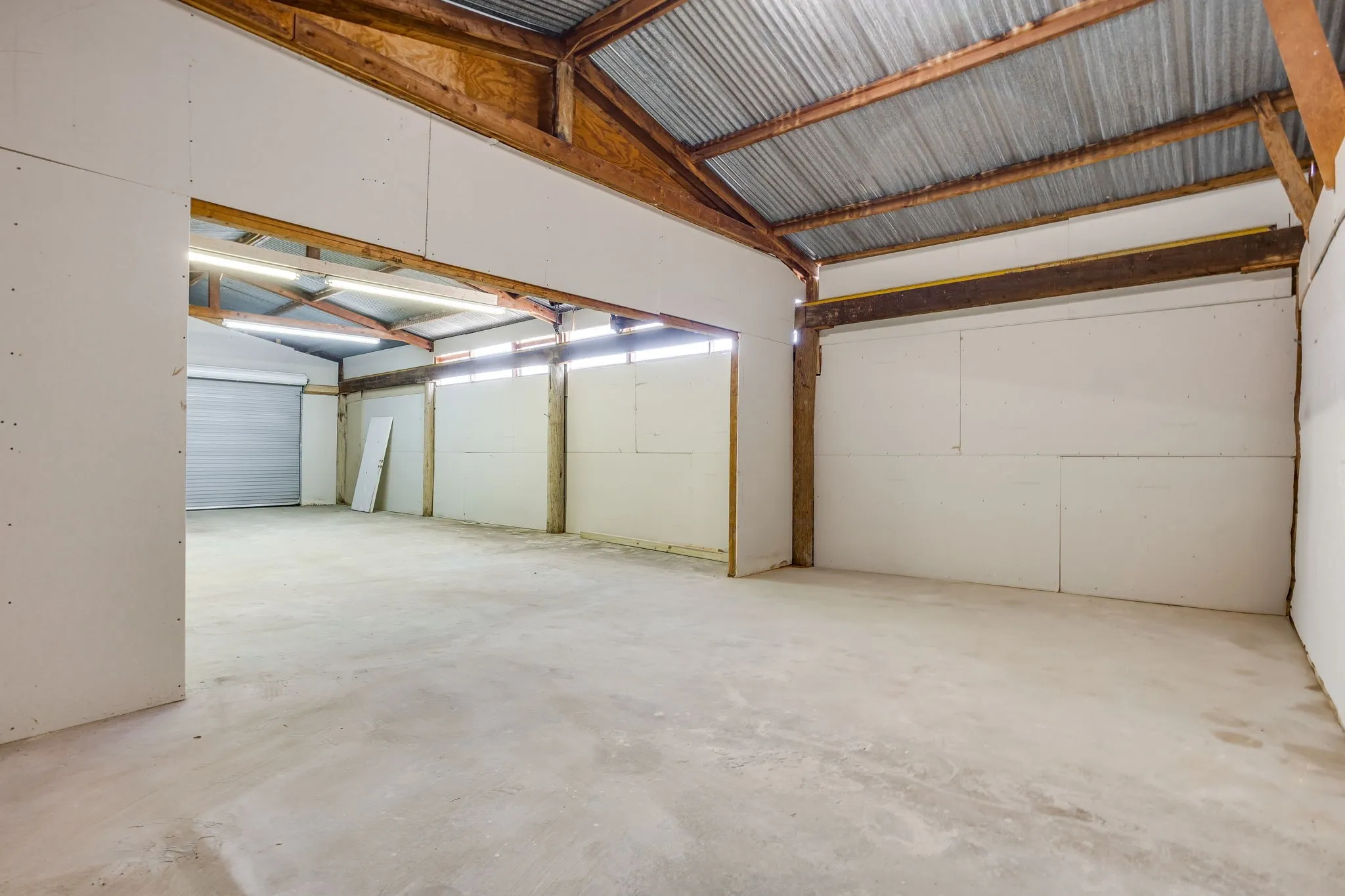 Business For Sale in Palo Pinto County , 3690 N Oak, Mineral Wells, Texas 76067, 0, 0, Garage spaces, 0 Sqft, built in 1958, mls#21380537, Real Estate Agent in Mineral Wells, Homes For Sale in Palo Pinto county, Homes For Sale in Mineral Wells, Realtor in Mineral Wells Texas, Real Estate Brokerage Independent Realty Texas, Luminita Cordes Realtor