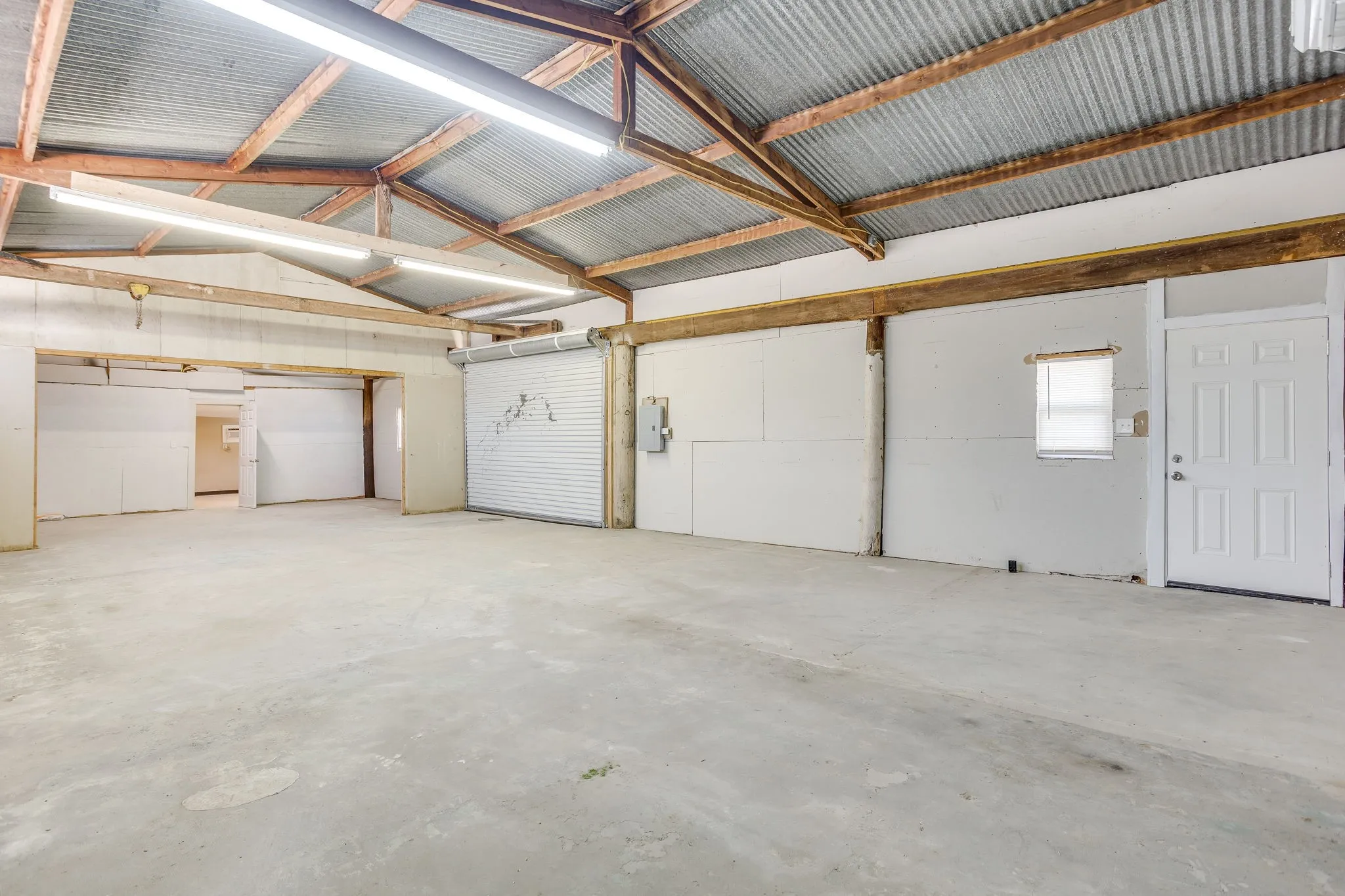 Business For Sale in Palo Pinto County , 3690 N Oak, Mineral Wells, Texas 76067, 0, 0, Garage spaces, 0 Sqft, built in 1958, mls#21380537, Real Estate Agent in Mineral Wells, Homes For Sale in Palo Pinto county, Homes For Sale in Mineral Wells, Realtor in Mineral Wells Texas, Real Estate Brokerage Independent Realty Texas, Luminita Cordes Realtor