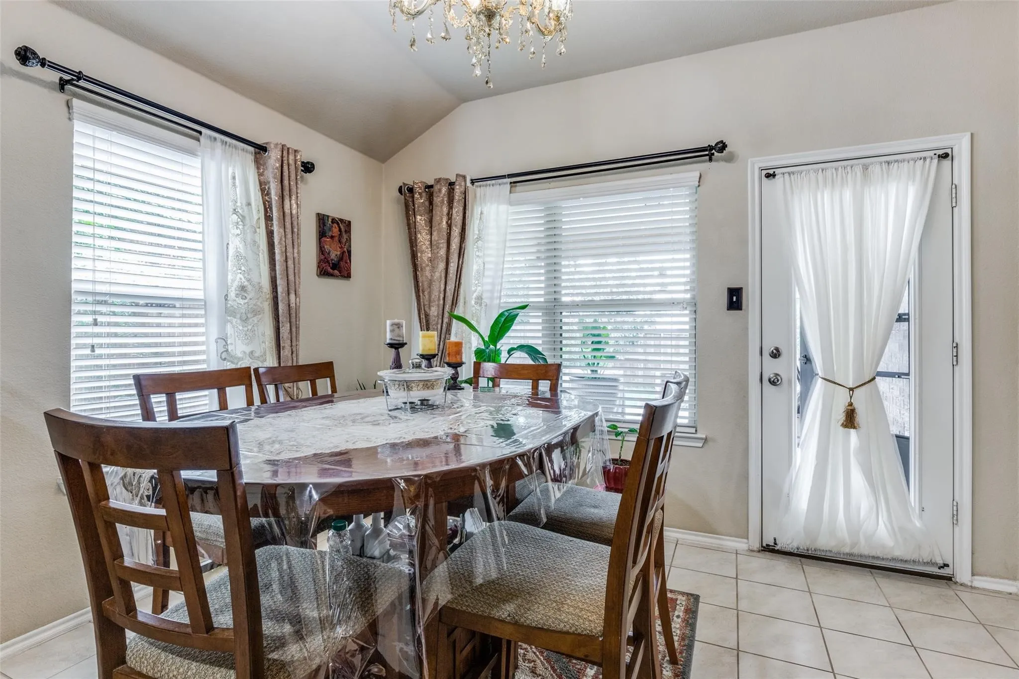 Single Family Residence For Rent in Denton County , 8716 Cowboy, Aubrey, Texas 76227, 4 Bedroom, 2 Bathroom, 2 Garage spaces, 1,621 Sqft, built in 2015, mls#21380881, Real Estate Agent in Aubrey, Homes For Rent in Denton county, Homes For Rent in Aubrey, Realtor in Aubrey Texas, Real Estate Brokerage Independent Realty Texas, Luminita Cordes Realtor