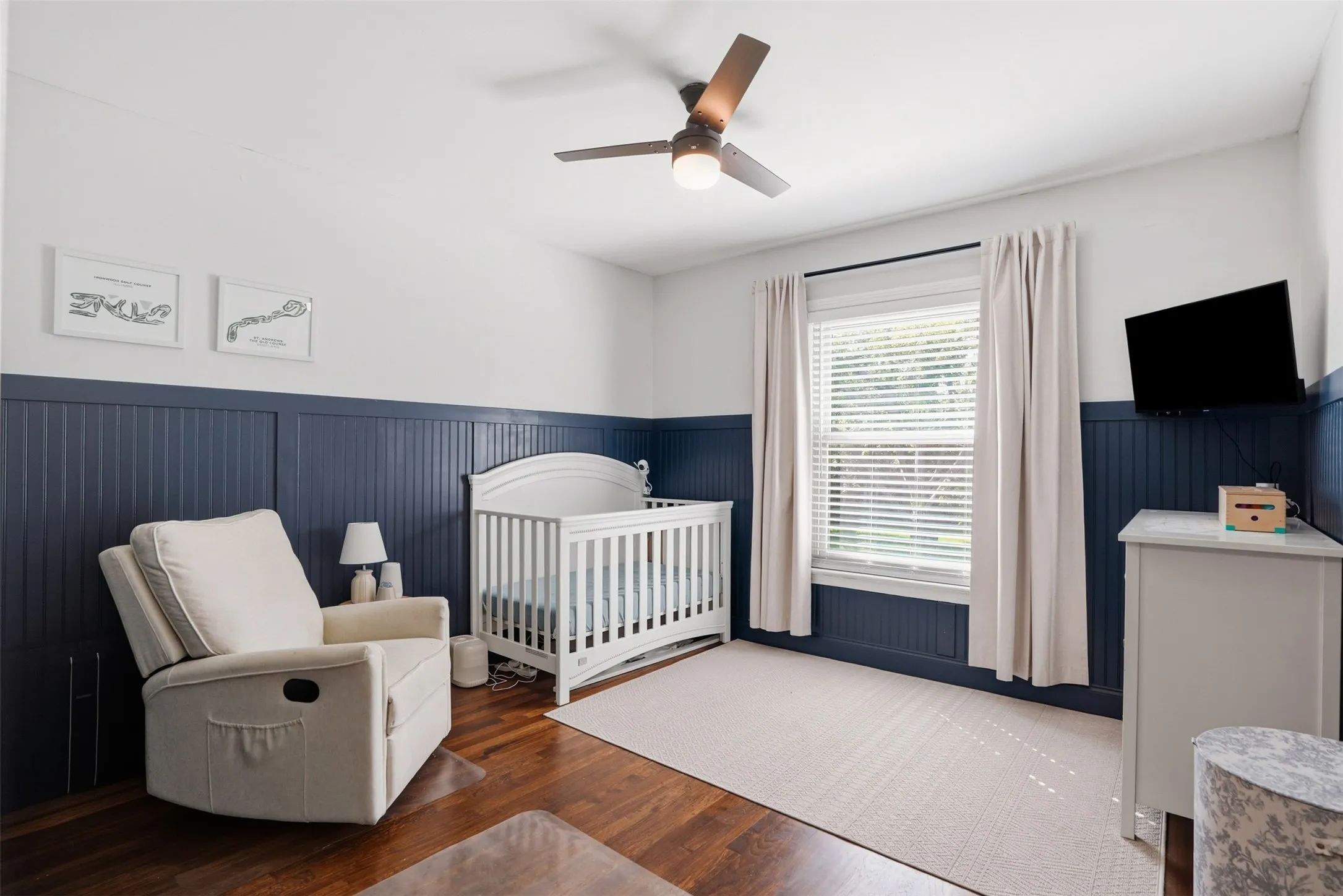 1 of 2 upstairs bedrooms
