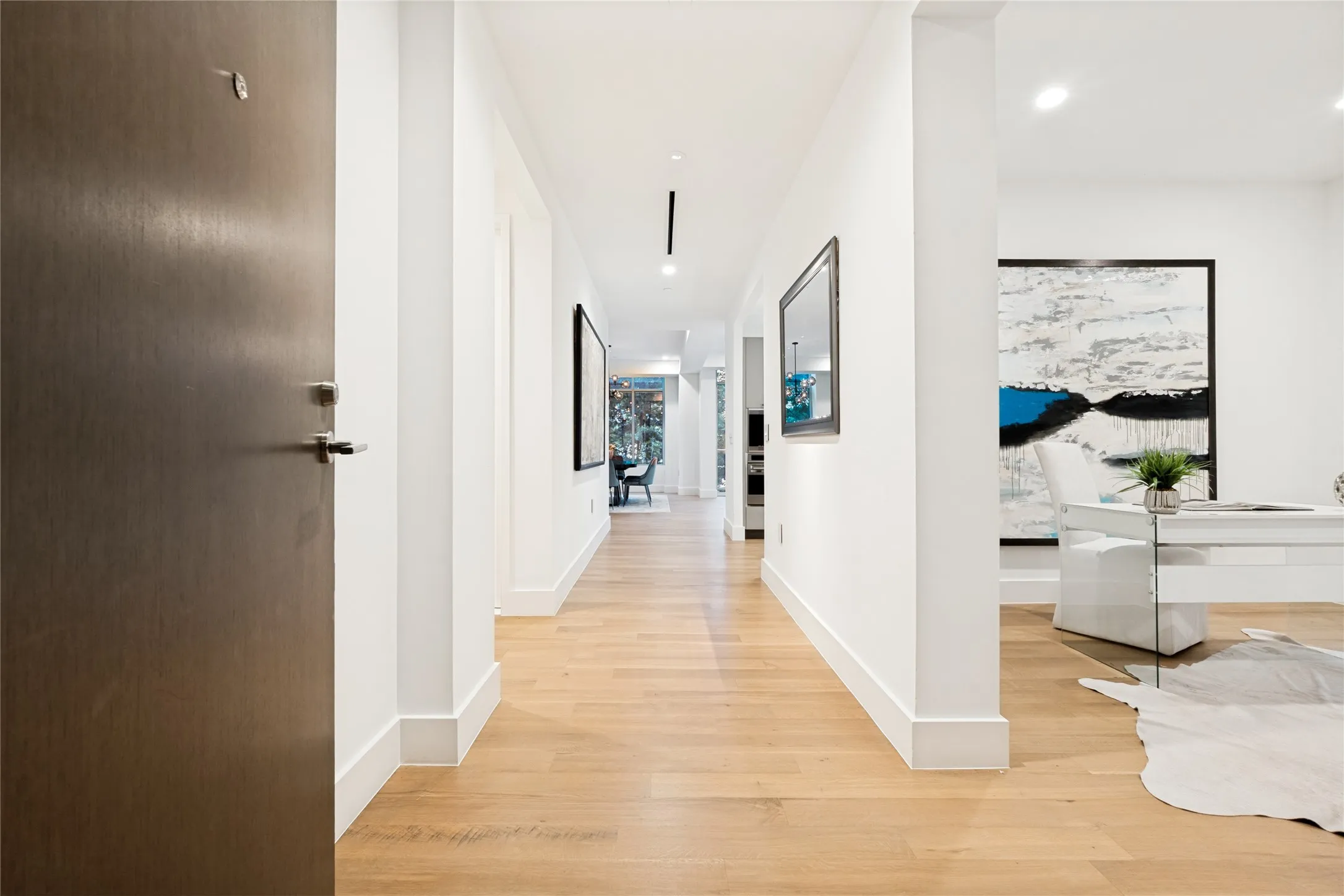 Condominium For Sale in Dallas County , 2025 Woodall Rodgers Freeway 23, Dallas, Texas 75201, 2 Bedroom, 3 Bathroom, 3 Garage spaces, 2,395 Sqft, built in 2014, mls#21380584, Real Estate Agent in Dallas, Homes For Sale in Dallas county, Homes For Sale in Dallas, Realtor in Dallas Texas, Real Estate Brokerage Independent Realty Texas, Luminita Cordes Realtor