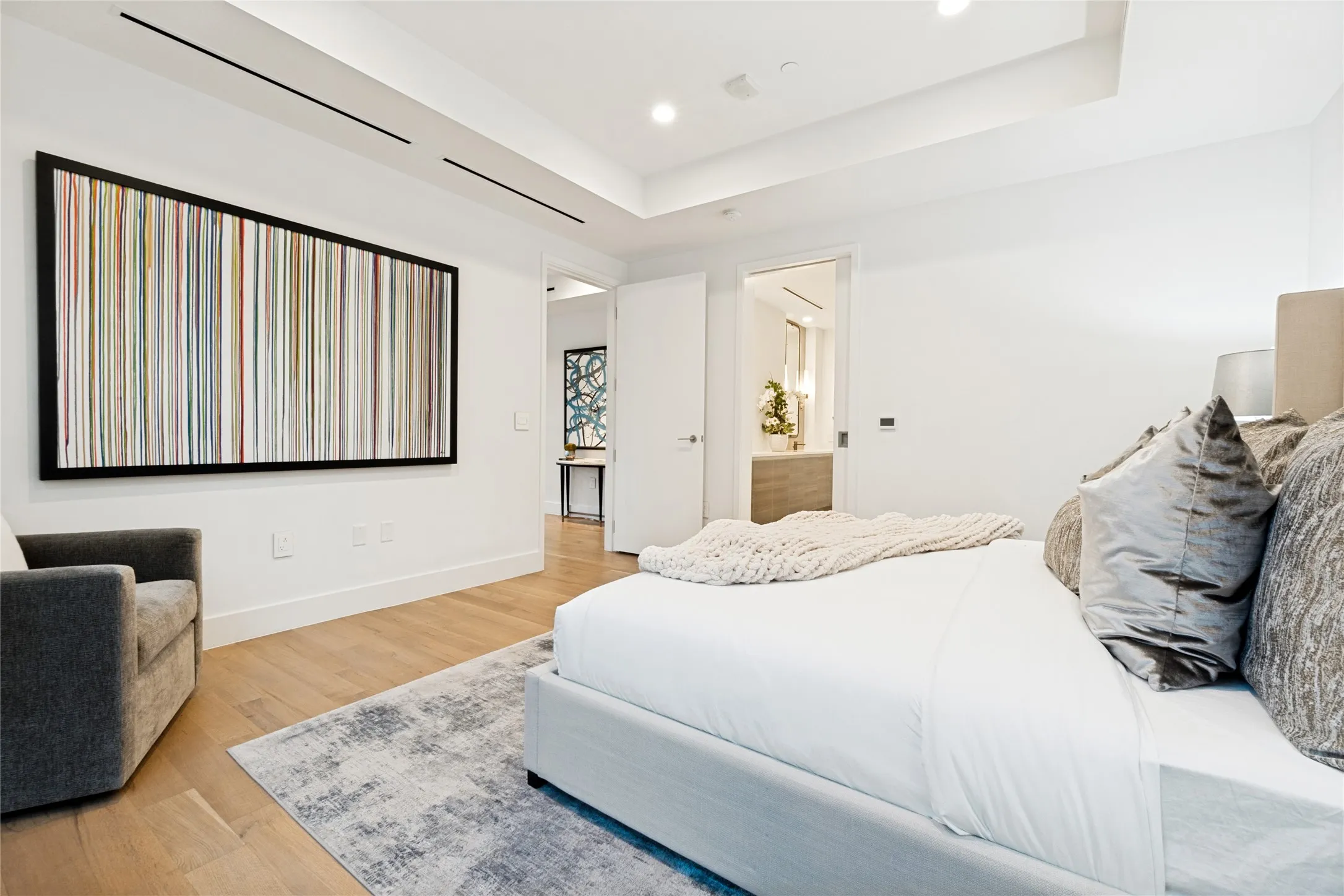 Condominium For Sale in Dallas County , 2025 Woodall Rodgers Freeway 23, Dallas, Texas 75201, 2 Bedroom, 3 Bathroom, 3 Garage spaces, 2,395 Sqft, built in 2014, mls#21380584, Real Estate Agent in Dallas, Homes For Sale in Dallas county, Homes For Sale in Dallas, Realtor in Dallas Texas, Real Estate Brokerage Independent Realty Texas, Luminita Cordes Realtor
