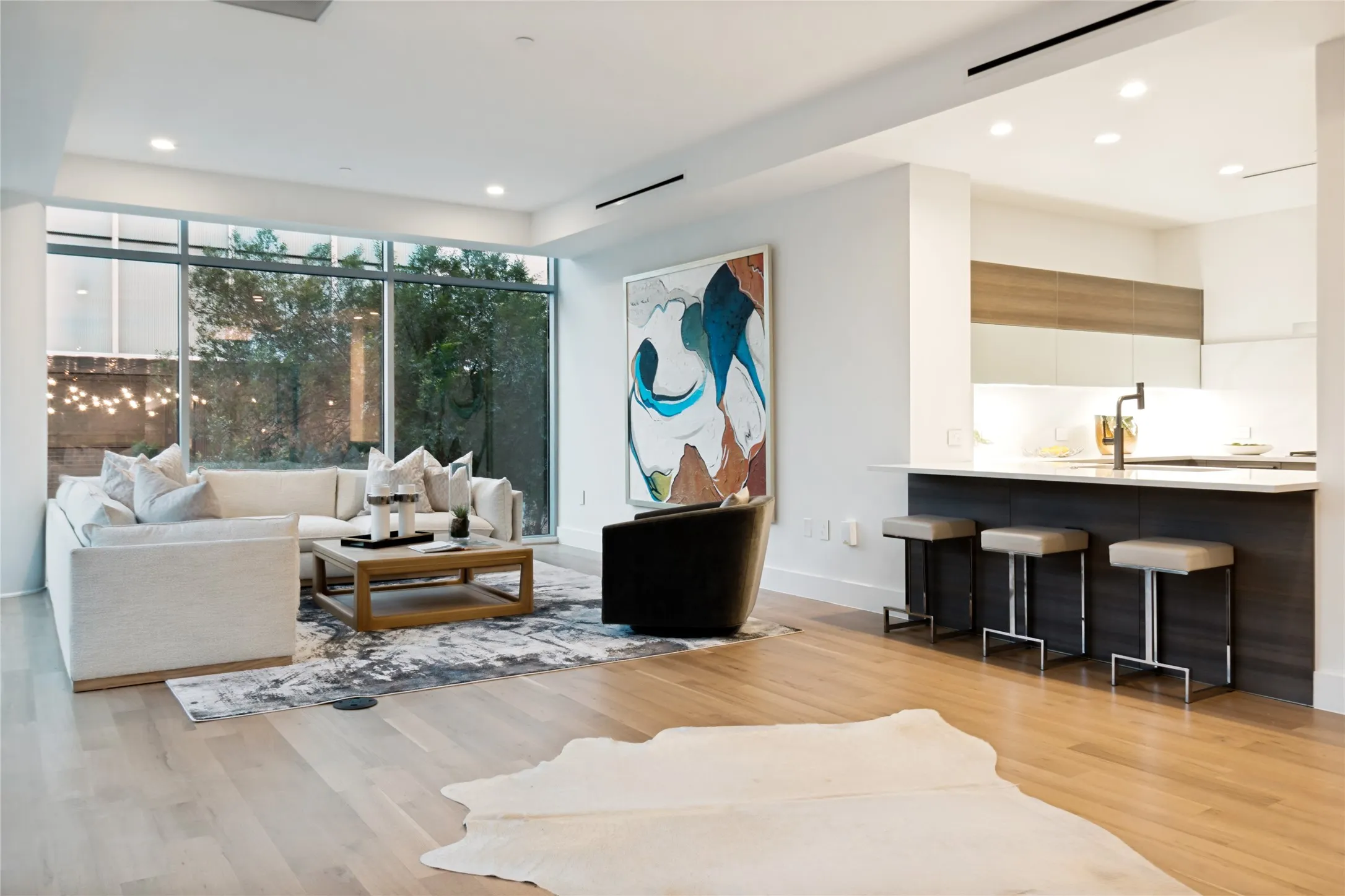 Condominium For Sale in Dallas County , 2025 Woodall Rodgers Freeway 23, Dallas, Texas 75201, 2 Bedroom, 3 Bathroom, 3 Garage spaces, 2,395 Sqft, built in 2014, mls#21380584, Real Estate Agent in Dallas, Homes For Sale in Dallas county, Homes For Sale in Dallas, Realtor in Dallas Texas, Real Estate Brokerage Independent Realty Texas, Luminita Cordes Realtor