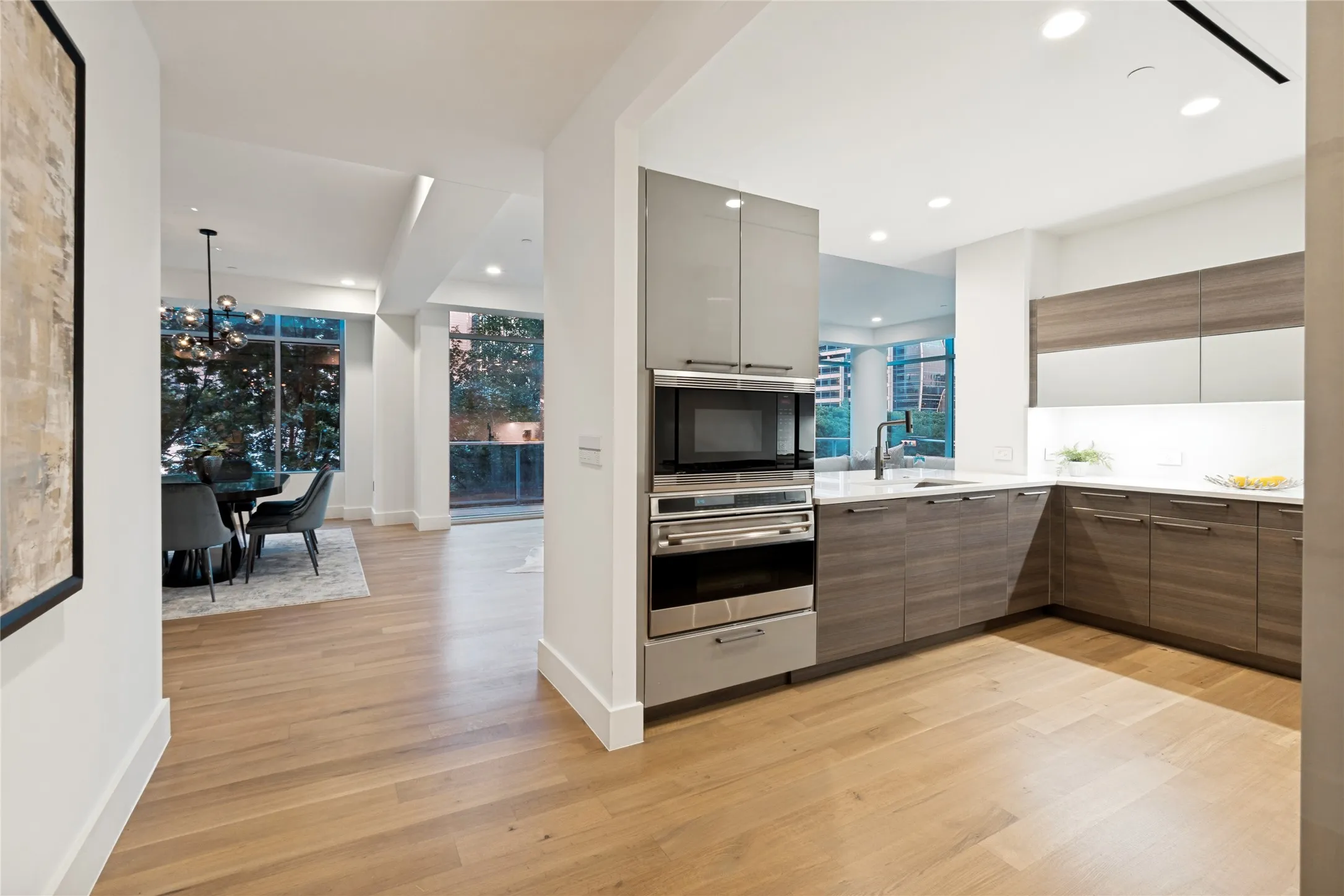 Condominium For Sale in Dallas County , 2025 Woodall Rodgers Freeway 23, Dallas, Texas 75201, 2 Bedroom, 3 Bathroom, 3 Garage spaces, 2,395 Sqft, built in 2014, mls#21380584, Real Estate Agent in Dallas, Homes For Sale in Dallas county, Homes For Sale in Dallas, Realtor in Dallas Texas, Real Estate Brokerage Independent Realty Texas, Luminita Cordes Realtor