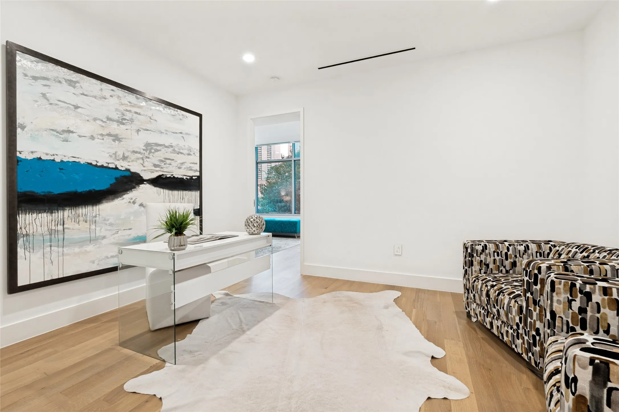 Condominium For Sale in Dallas County , 2025 Woodall Rodgers Freeway 23, Dallas, Texas 75201, 2 Bedroom, 3 Bathroom, 3 Garage spaces, 2,395 Sqft, built in 2014, mls#21380584, Real Estate Agent in Dallas, Homes For Sale in Dallas county, Homes For Sale in Dallas, Realtor in Dallas Texas, Real Estate Brokerage Independent Realty Texas, Luminita Cordes Realtor
