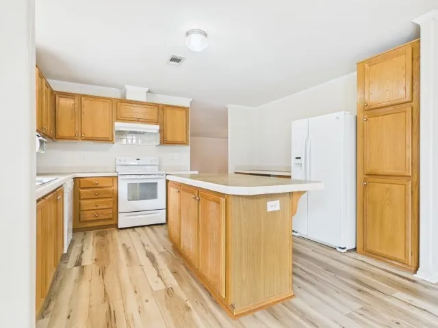 Mobile Home For Sale in Henderson County , 21104 Easy Street, Chandler, Texas 75758, 4 Bedroom, 2 Bathroom, Garage spaces, 2,280 Sqft, built in 2007, mls#21380728, Real Estate Agent in Chandler, Homes For Sale in Henderson county, Homes For Sale in Chandler, Realtor in Chandler Texas, Real Estate Brokerage Independent Realty Texas, Luminita Cordes Realtor