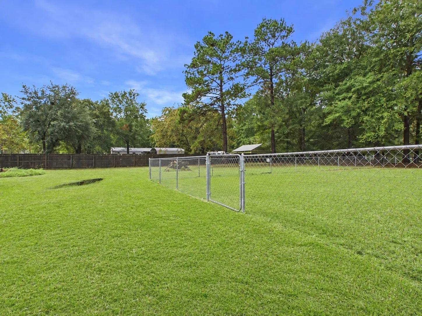 Mobile Home For Sale in Henderson County , 21104 Easy Street, Chandler, Texas 75758, 4 Bedroom, 2 Bathroom, Garage spaces, 2,280 Sqft, built in 2007, mls#21380728, Real Estate Agent in Chandler, Homes For Sale in Henderson county, Homes For Sale in Chandler, Realtor in Chandler Texas, Real Estate Brokerage Independent Realty Texas, Luminita Cordes Realtor