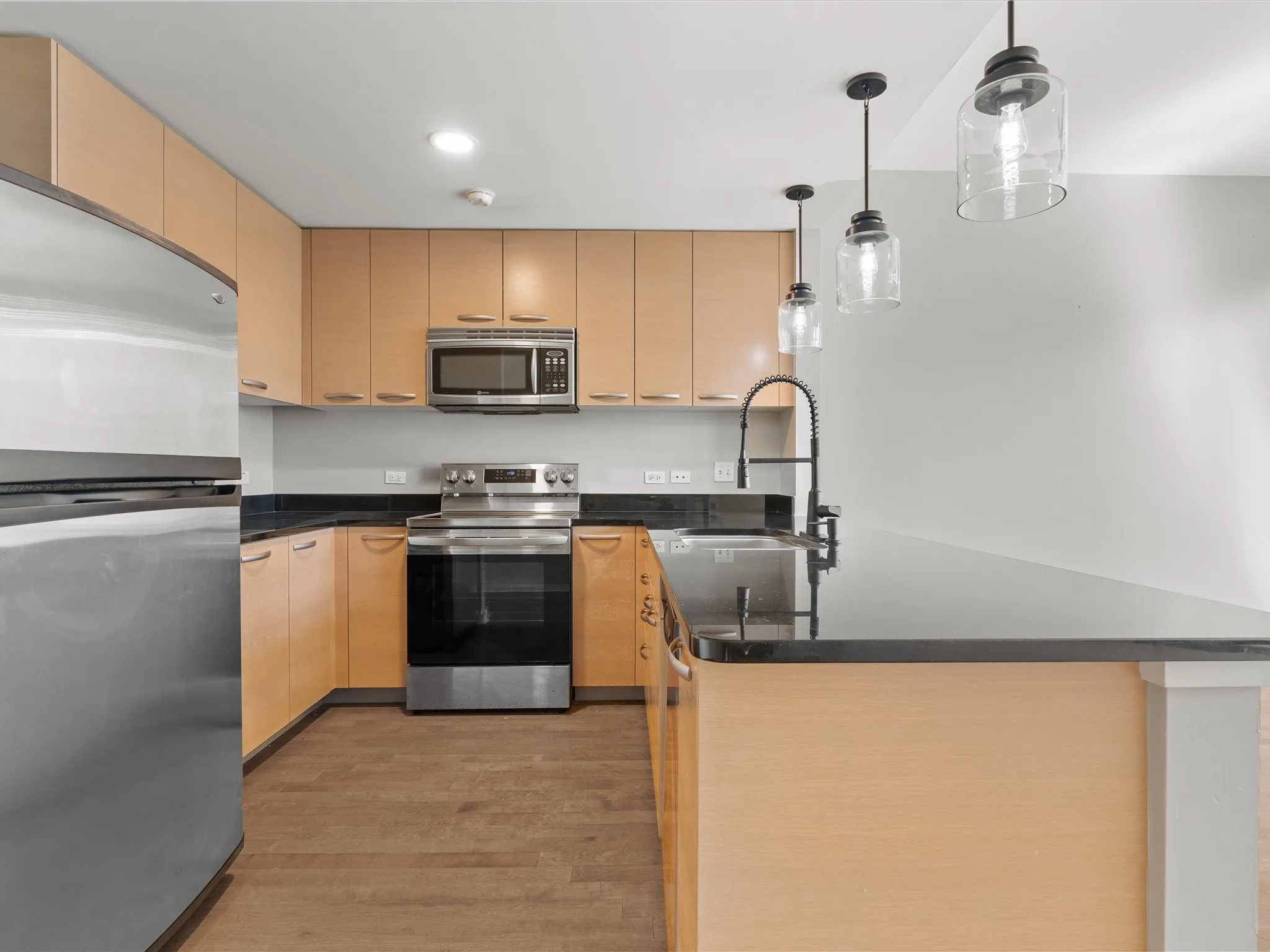 Condominium For Sale in Dallas County , 1200 Main Street 1612, Dallas, Texas 75202, 1 Bedroom, 1 Bathroom, 1 Garage spaces, 660 Sqft, built in 1974, mls#21380818, Real Estate Agent in Dallas, Homes For Sale in Dallas county, Homes For Sale in Dallas, Realtor in Dallas Texas, Real Estate Brokerage Independent Realty Texas, Luminita Cordes Realtor