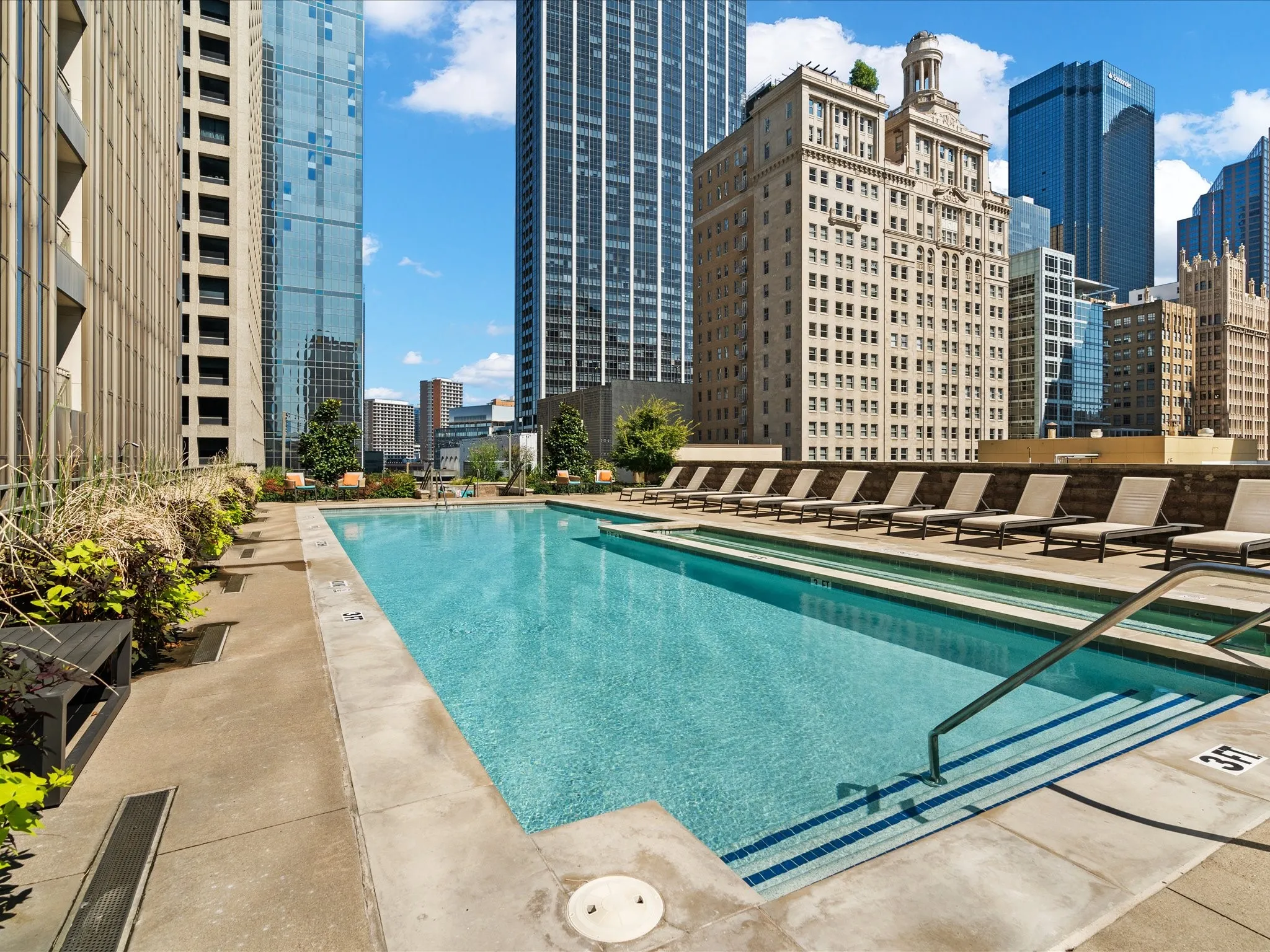 Condominium For Sale in Dallas County , 1200 Main Street 1612, Dallas, Texas 75202, 1 Bedroom, 1 Bathroom, 1 Garage spaces, 660 Sqft, built in 1974, mls#21380818, Real Estate Agent in Dallas, Homes For Sale in Dallas county, Homes For Sale in Dallas, Realtor in Dallas Texas, Real Estate Brokerage Independent Realty Texas, Luminita Cordes Realtor