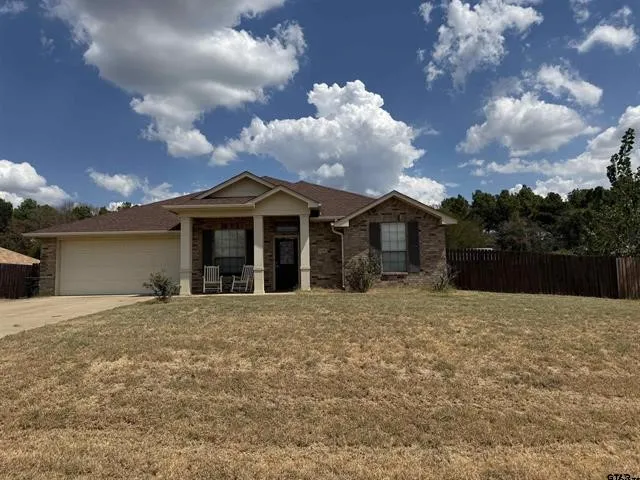 Single Family Residence For Sale in Smith County , 12190 Wild Horse, Tyler, Texas 75706, 4 Bedroom, 2 Bathroom, 2 Garage spaces, 2,277 Sqft, built in 2007, mls#21380913, Real Estate Agent in Tyler, Homes For Sale in Smith county, Homes For Sale in Tyler, Realtor in Tyler Texas, Real Estate Brokerage Independent Realty Texas, Luminita Cordes Realtor