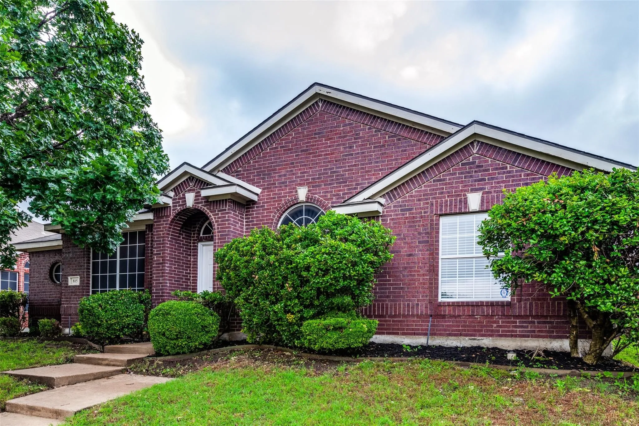 Single Family Residence For Sale in Collin County , 815 Bonnie Court, Allen, Texas 75002, 3 Bedroom, 2 Bathroom, 2 Garage spaces, 1,933 Sqft, built in 1998, mls#21380930, Real Estate Agent in Allen, Homes For Sale in Collin county, Homes For Sale in Allen, Realtor in Allen Texas, Real Estate Brokerage Independent Realty Texas, Luminita Cordes Realtor