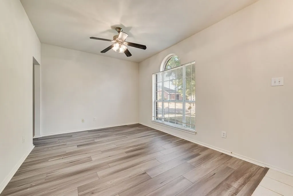Single Family Residence For Sale in Dallas County , 2848 Saint Croix Avenue, Lancaster, Texas 75146, 3 Bedroom, 2 Bathroom, 2 Garage spaces, 1,490 Sqft, built in 1997, mls#21380932, Real Estate Agent in Lancaster, Homes For Sale in Dallas county, Homes For Sale in Lancaster, Realtor in Lancaster Texas, Real Estate Brokerage Independent Realty Texas, Luminita Cordes Realtor