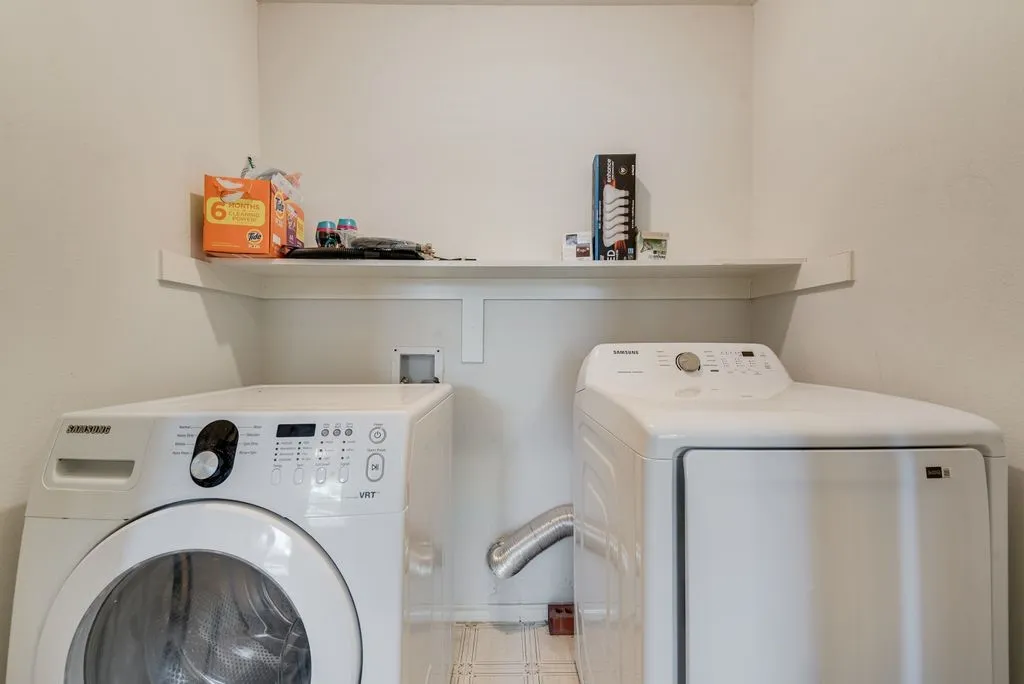 washer and dryer stay