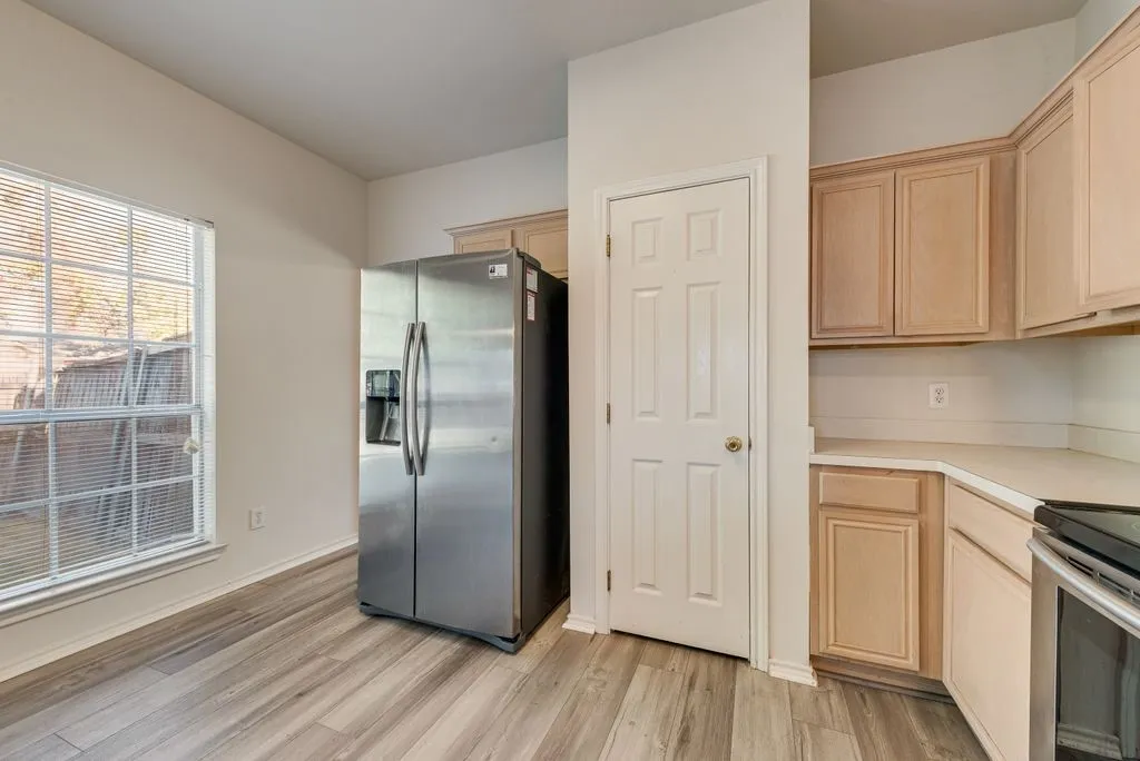 Single Family Residence For Sale in Dallas County , 2848 Saint Croix Avenue, Lancaster, Texas 75146, 3 Bedroom, 2 Bathroom, 2 Garage spaces, 1,490 Sqft, built in 1997, mls#21380932, Real Estate Agent in Lancaster, Homes For Sale in Dallas county, Homes For Sale in Lancaster, Realtor in Lancaster Texas, Real Estate Brokerage Independent Realty Texas, Luminita Cordes Realtor