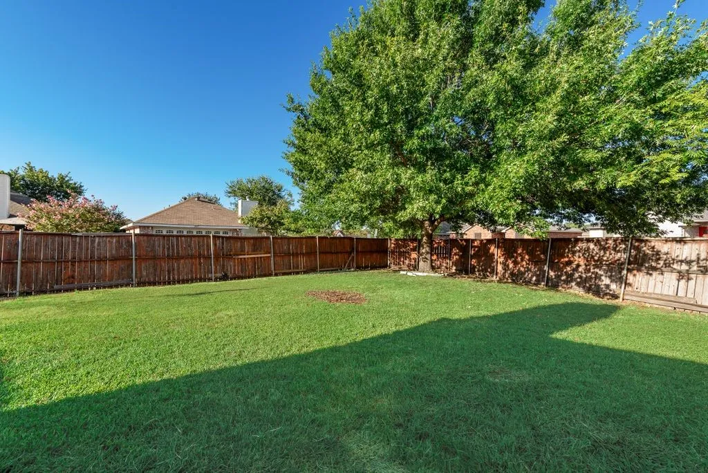 Single Family Residence For Sale in Dallas County , 2848 Saint Croix Avenue, Lancaster, Texas 75146, 3 Bedroom, 2 Bathroom, 2 Garage spaces, 1,490 Sqft, built in 1997, mls#21380932, Real Estate Agent in Lancaster, Homes For Sale in Dallas county, Homes For Sale in Lancaster, Realtor in Lancaster Texas, Real Estate Brokerage Independent Realty Texas, Luminita Cordes Realtor
