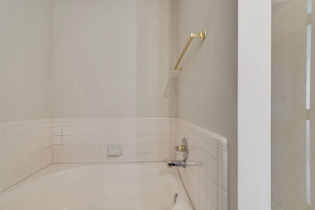 Single Family Residence For Sale in Dallas County , 2848 Saint Croix Avenue, Lancaster, Texas 75146, 3 Bedroom, 2 Bathroom, 2 Garage spaces, 1,490 Sqft, built in 1997, mls#21380932, Real Estate Agent in Lancaster, Homes For Sale in Dallas county, Homes For Sale in Lancaster, Realtor in Lancaster Texas, Real Estate Brokerage Independent Realty Texas, Luminita Cordes Realtor