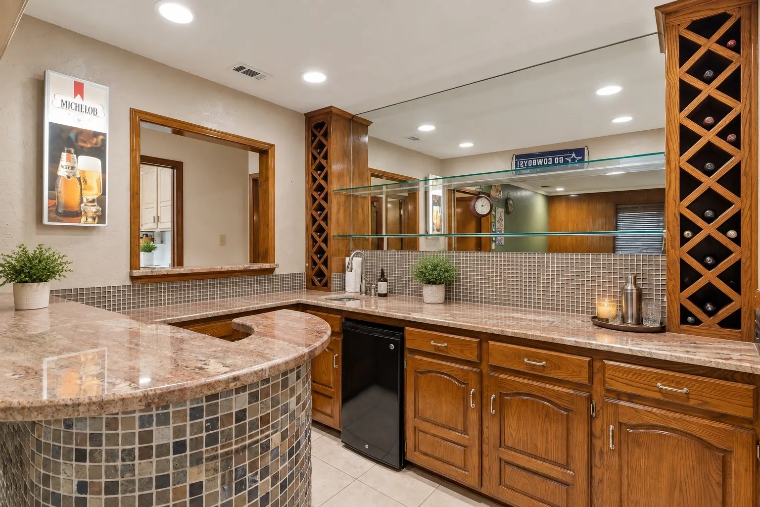 Single Family Residence For Sale in Tarrant County , 4016 Windermere Drive, Colleyville, Texas 76034, 4 Bedroom, 3 Bathroom, 2 Garage spaces, 3,520 Sqft, built in 1983, mls#21380618, Real Estate Agent in Colleyville, Homes For Sale in Tarrant county, Homes For Sale in Colleyville, Realtor in Colleyville Texas, Real Estate Brokerage Independent Realty Texas, Luminita Cordes Realtor