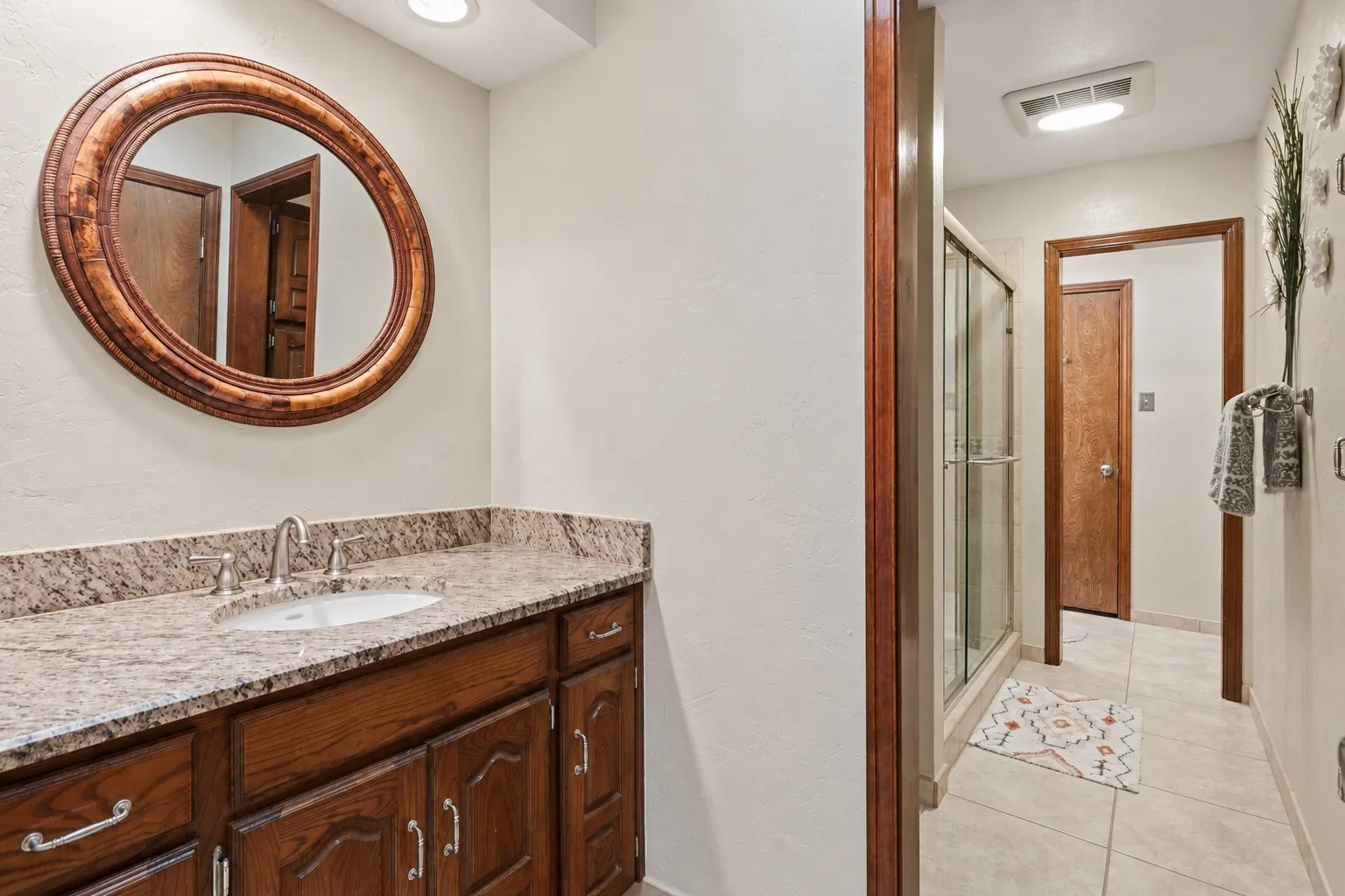 Single Family Residence For Sale in Tarrant County , 4016 Windermere Drive, Colleyville, Texas 76034, 4 Bedroom, 3 Bathroom, 2 Garage spaces, 3,520 Sqft, built in 1983, mls#21380618, Real Estate Agent in Colleyville, Homes For Sale in Tarrant county, Homes For Sale in Colleyville, Realtor in Colleyville Texas, Real Estate Brokerage Independent Realty Texas, Luminita Cordes Realtor