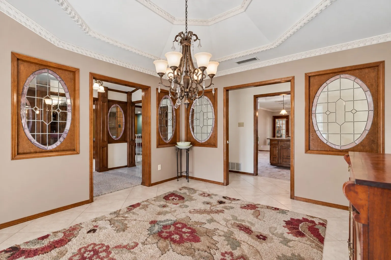 Single Family Residence For Sale in Tarrant County , 4016 Windermere Drive, Colleyville, Texas 76034, 4 Bedroom, 3 Bathroom, 2 Garage spaces, 3,520 Sqft, built in 1983, mls#21380618, Real Estate Agent in Colleyville, Homes For Sale in Tarrant county, Homes For Sale in Colleyville, Realtor in Colleyville Texas, Real Estate Brokerage Independent Realty Texas, Luminita Cordes Realtor