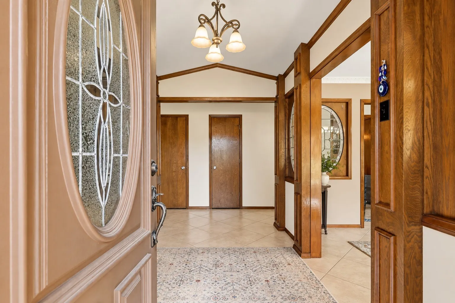 Single Family Residence For Sale in Tarrant County , 4016 Windermere Drive, Colleyville, Texas 76034, 4 Bedroom, 3 Bathroom, 2 Garage spaces, 3,520 Sqft, built in 1983, mls#21380618, Real Estate Agent in Colleyville, Homes For Sale in Tarrant county, Homes For Sale in Colleyville, Realtor in Colleyville Texas, Real Estate Brokerage Independent Realty Texas, Luminita Cordes Realtor