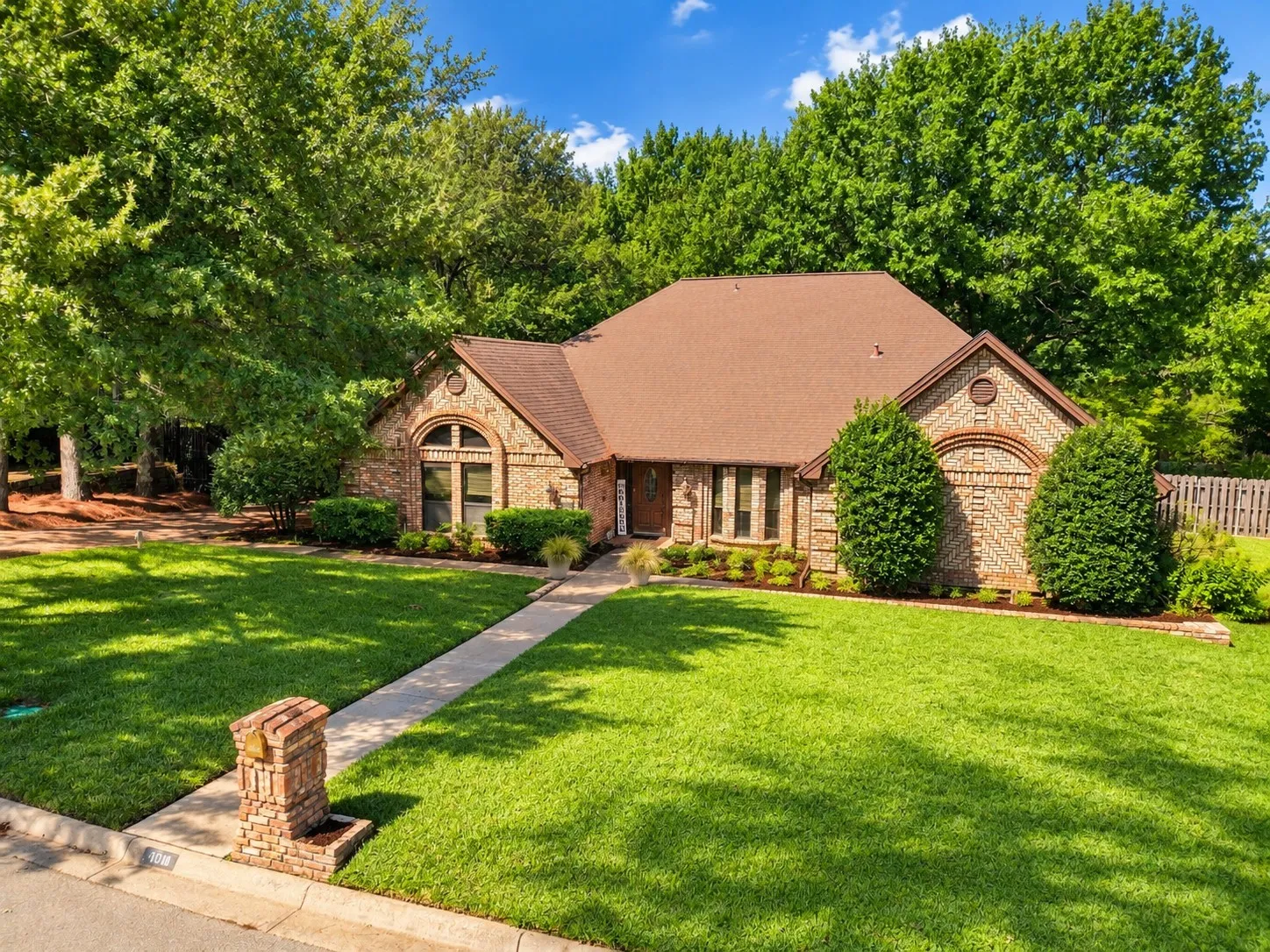 Single Family Residence For Sale in Tarrant County , 4016 Windermere Drive, Colleyville, Texas 76034, 4 Bedroom, 3 Bathroom, 2 Garage spaces, 3,520 Sqft, built in 1983, mls#21380618, Real Estate Agent in Colleyville, Homes For Sale in Tarrant county, Homes For Sale in Colleyville, Realtor in Colleyville Texas, Real Estate Brokerage Independent Realty Texas, Luminita Cordes Realtor