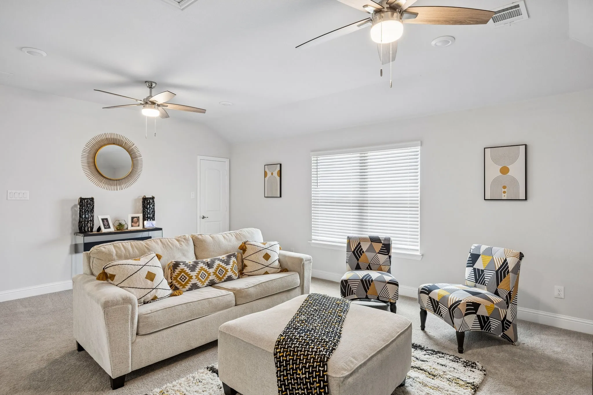 Single Family Residence For Sale in Denton County , 5100 Unity Drive, Denton, Texas 76207, 3 Bedroom, 3 Bathroom, 2 Garage spaces, 2,606 Sqft, built in 2022, mls#21380943, Real Estate Agent in Denton, Homes For Sale in Denton county, Homes For Sale in Denton, Realtor in Denton Texas, Real Estate Brokerage Independent Realty Texas, Luminita Cordes Realtor