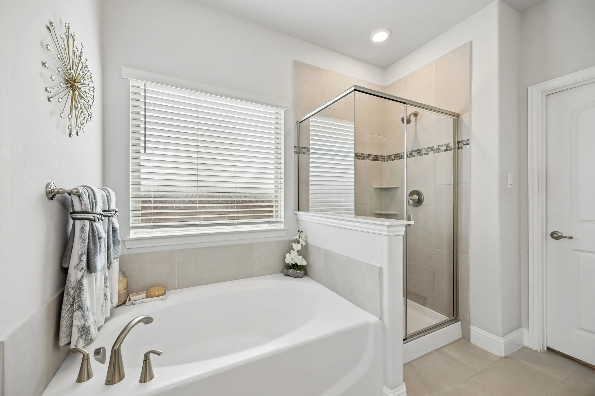 Single Family Residence For Sale in Denton County , 5100 Unity Drive, Denton, Texas 76207, 3 Bedroom, 3 Bathroom, 2 Garage spaces, 2,606 Sqft, built in 2022, mls#21380943, Real Estate Agent in Denton, Homes For Sale in Denton county, Homes For Sale in Denton, Realtor in Denton Texas, Real Estate Brokerage Independent Realty Texas, Luminita Cordes Realtor