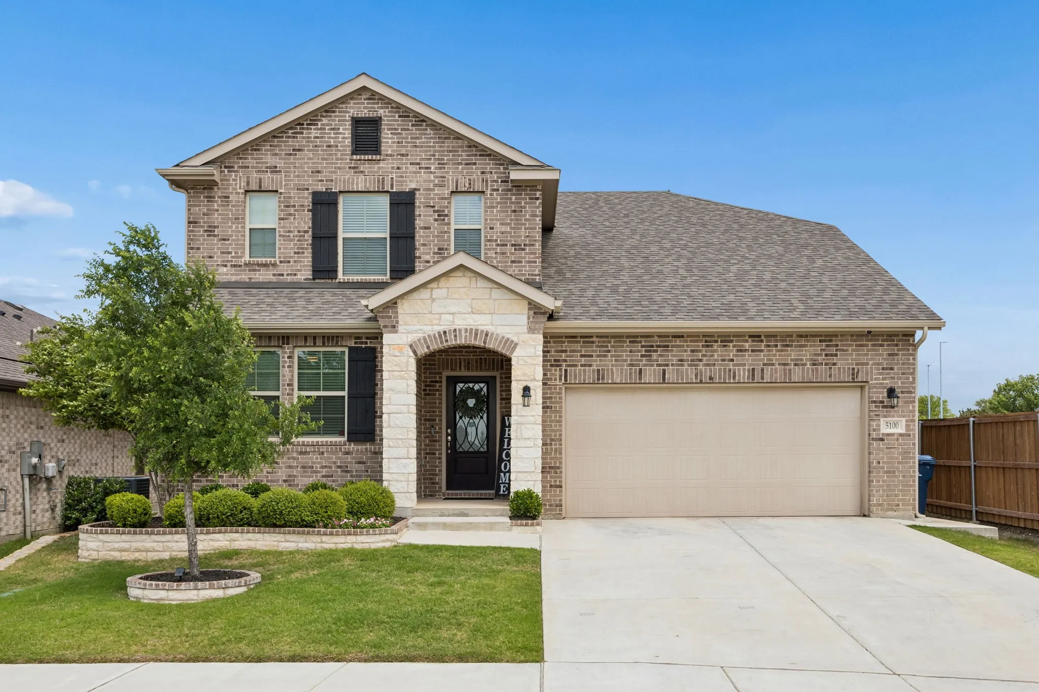 Single Family Residence For Sale in Denton County , 5100 Unity Drive, Denton, Texas 76207, 3 Bedroom, 3 Bathroom, 2 Garage spaces, 2,606 Sqft, built in 2022, mls#21380943, Real Estate Agent in Denton, Homes For Sale in Denton county, Homes For Sale in Denton, Realtor in Denton Texas, Real Estate Brokerage Independent Realty Texas, Luminita Cordes Realtor