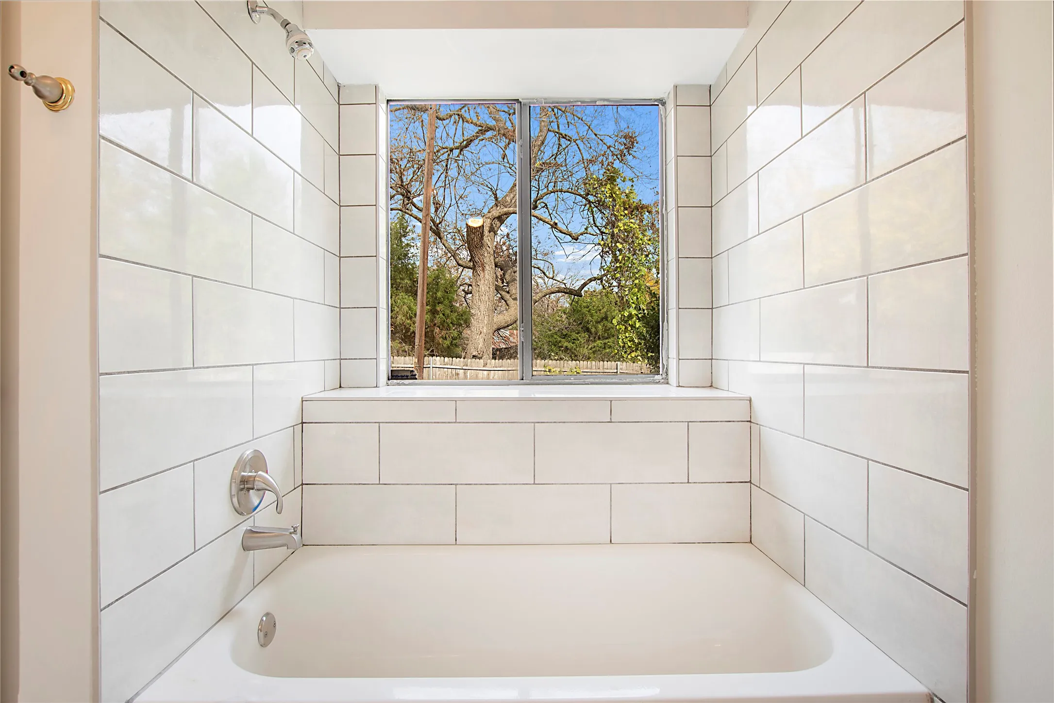 Primary Bath En-Suite
