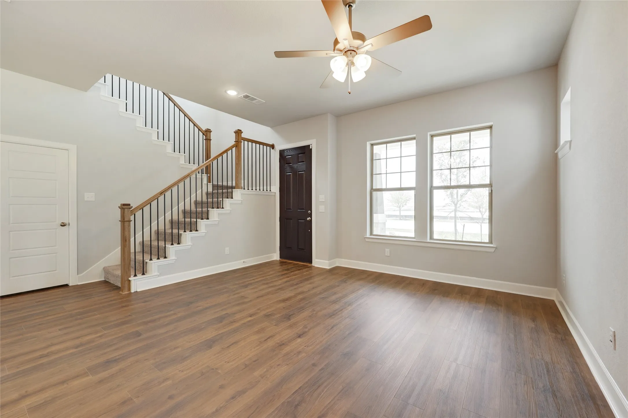 Single Family Residence For Rent in Parker County , 14421 Walsh Avenue, Fort Worth, Texas 76008, 3 Bedroom, 3 Bathroom, 2 Garage spaces, 1,938 Sqft, built in 2021, mls#21379184, Real Estate Agent in Fort Worth, Homes For Rent in Parker county, Homes For Rent in Fort Worth, Realtor in Fort Worth Texas, Real Estate Brokerage Independent Realty Texas, Luminita Cordes Realtor