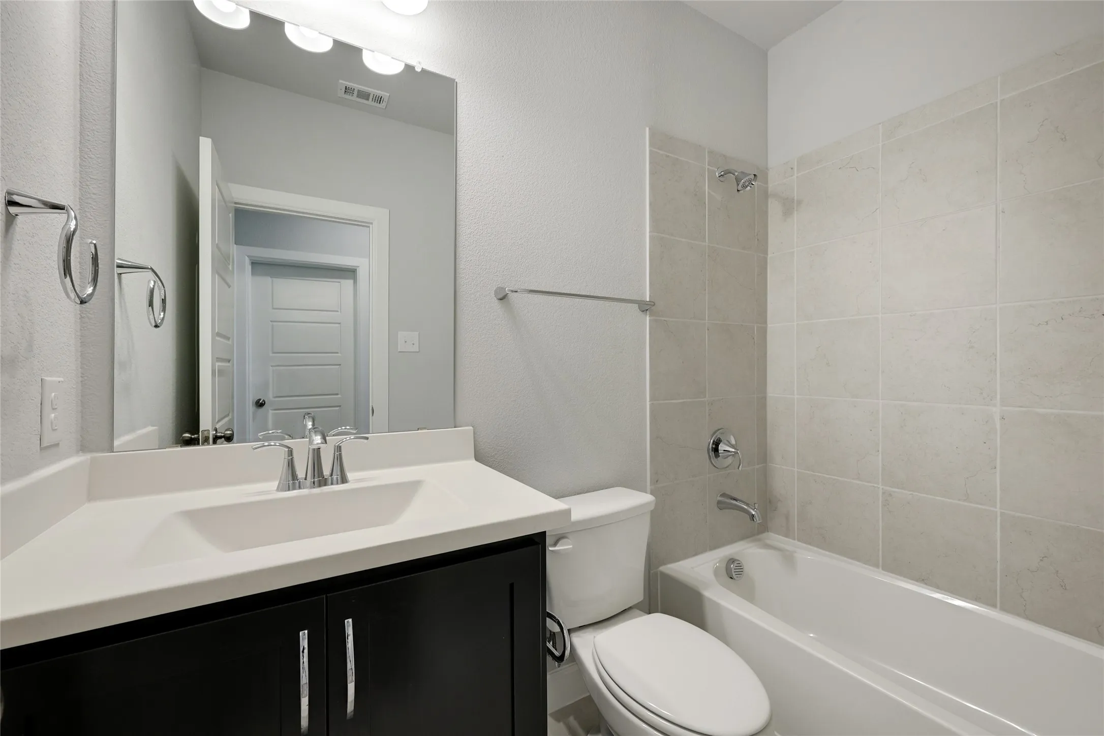Single Family Residence For Rent in Parker County , 14421 Walsh Avenue, Fort Worth, Texas 76008, 3 Bedroom, 3 Bathroom, 2 Garage spaces, 1,938 Sqft, built in 2021, mls#21379184, Real Estate Agent in Fort Worth, Homes For Rent in Parker county, Homes For Rent in Fort Worth, Realtor in Fort Worth Texas, Real Estate Brokerage Independent Realty Texas, Luminita Cordes Realtor