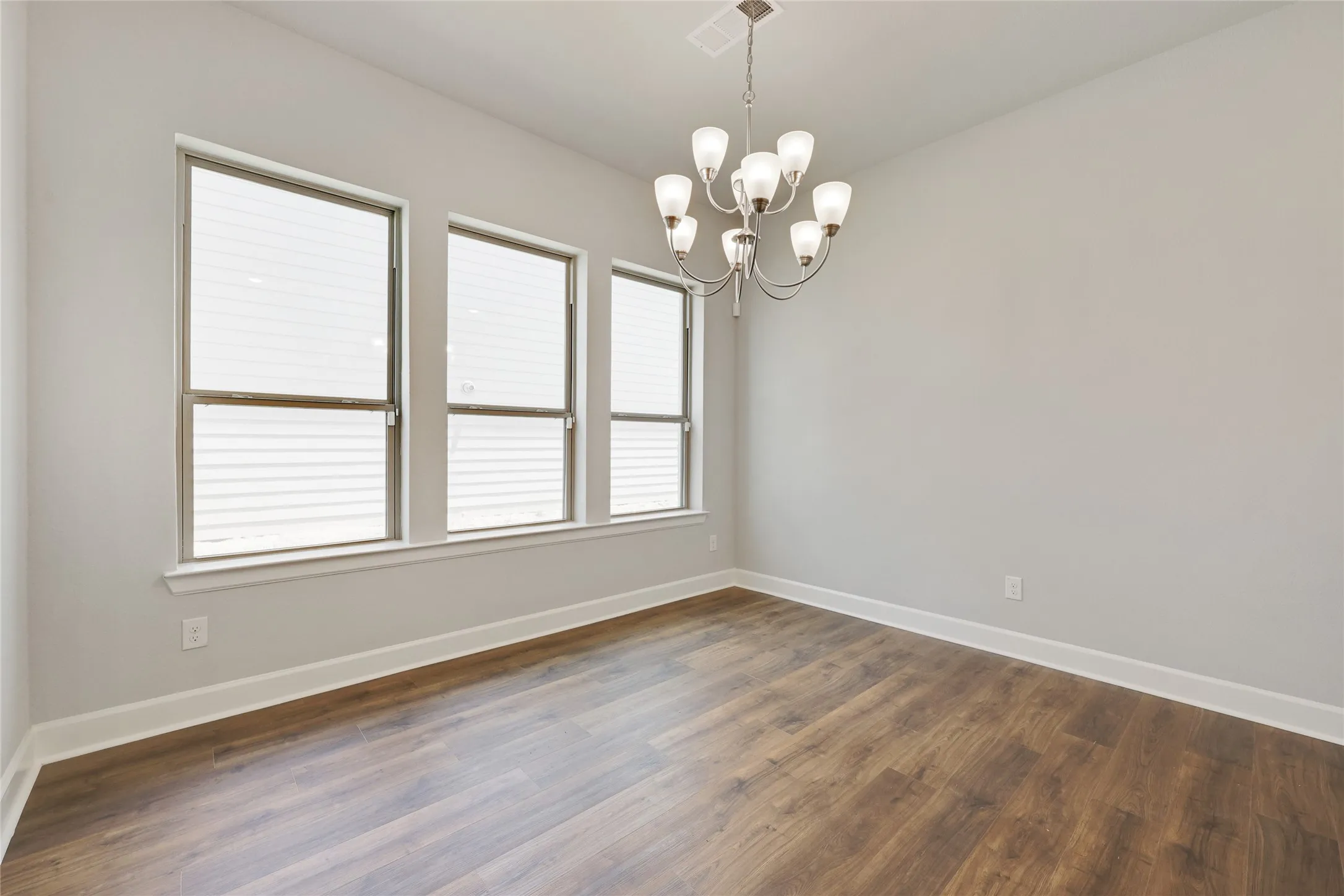 Single Family Residence For Rent in Parker County , 14421 Walsh Avenue, Fort Worth, Texas 76008, 3 Bedroom, 3 Bathroom, 2 Garage spaces, 1,938 Sqft, built in 2021, mls#21379184, Real Estate Agent in Fort Worth, Homes For Rent in Parker county, Homes For Rent in Fort Worth, Realtor in Fort Worth Texas, Real Estate Brokerage Independent Realty Texas, Luminita Cordes Realtor