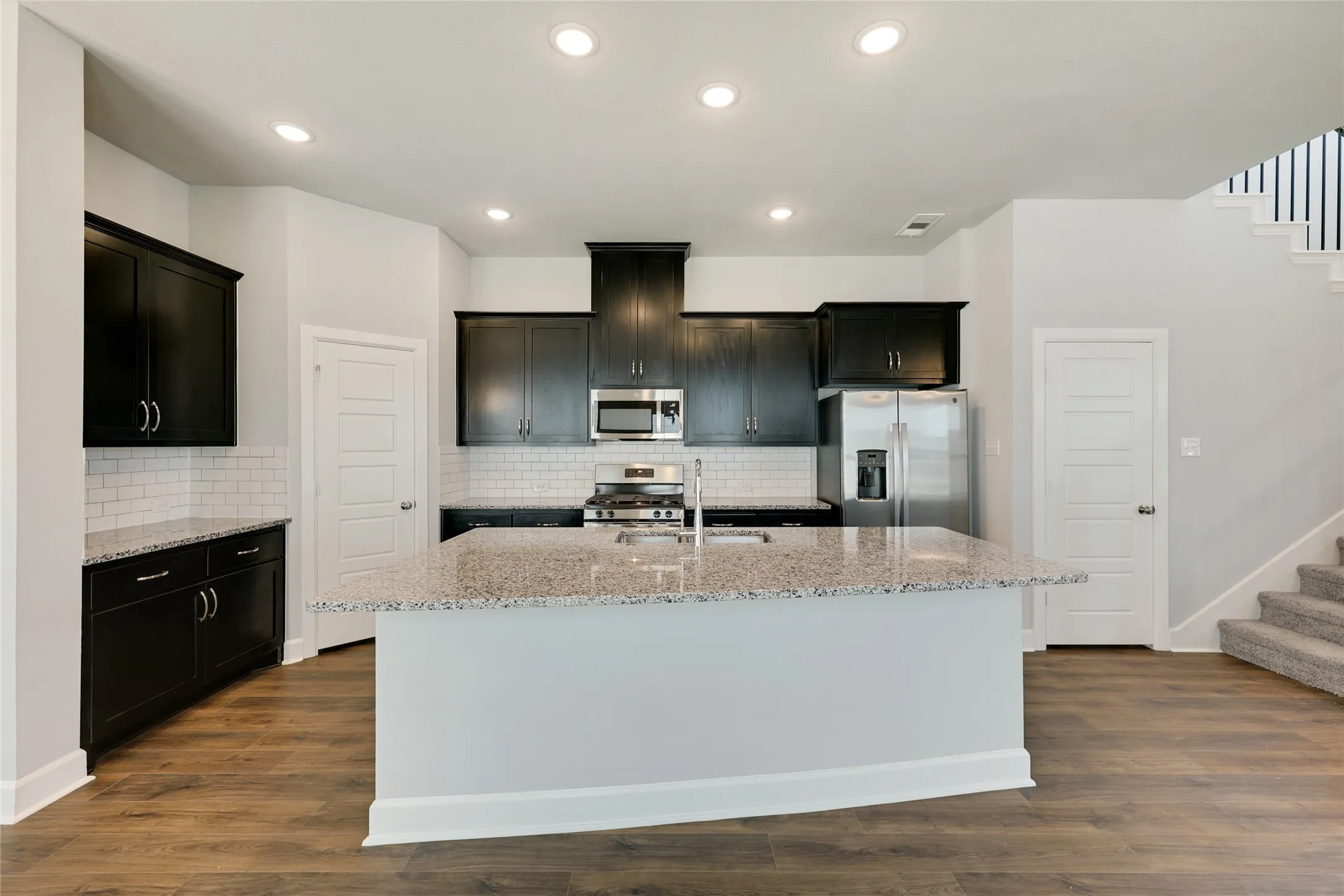 Single Family Residence For Rent in Parker County , 14421 Walsh Avenue, Fort Worth, Texas 76008, 3 Bedroom, 3 Bathroom, 2 Garage spaces, 1,938 Sqft, built in 2021, mls#21379184, Real Estate Agent in Fort Worth, Homes For Rent in Parker county, Homes For Rent in Fort Worth, Realtor in Fort Worth Texas, Real Estate Brokerage Independent Realty Texas, Luminita Cordes Realtor